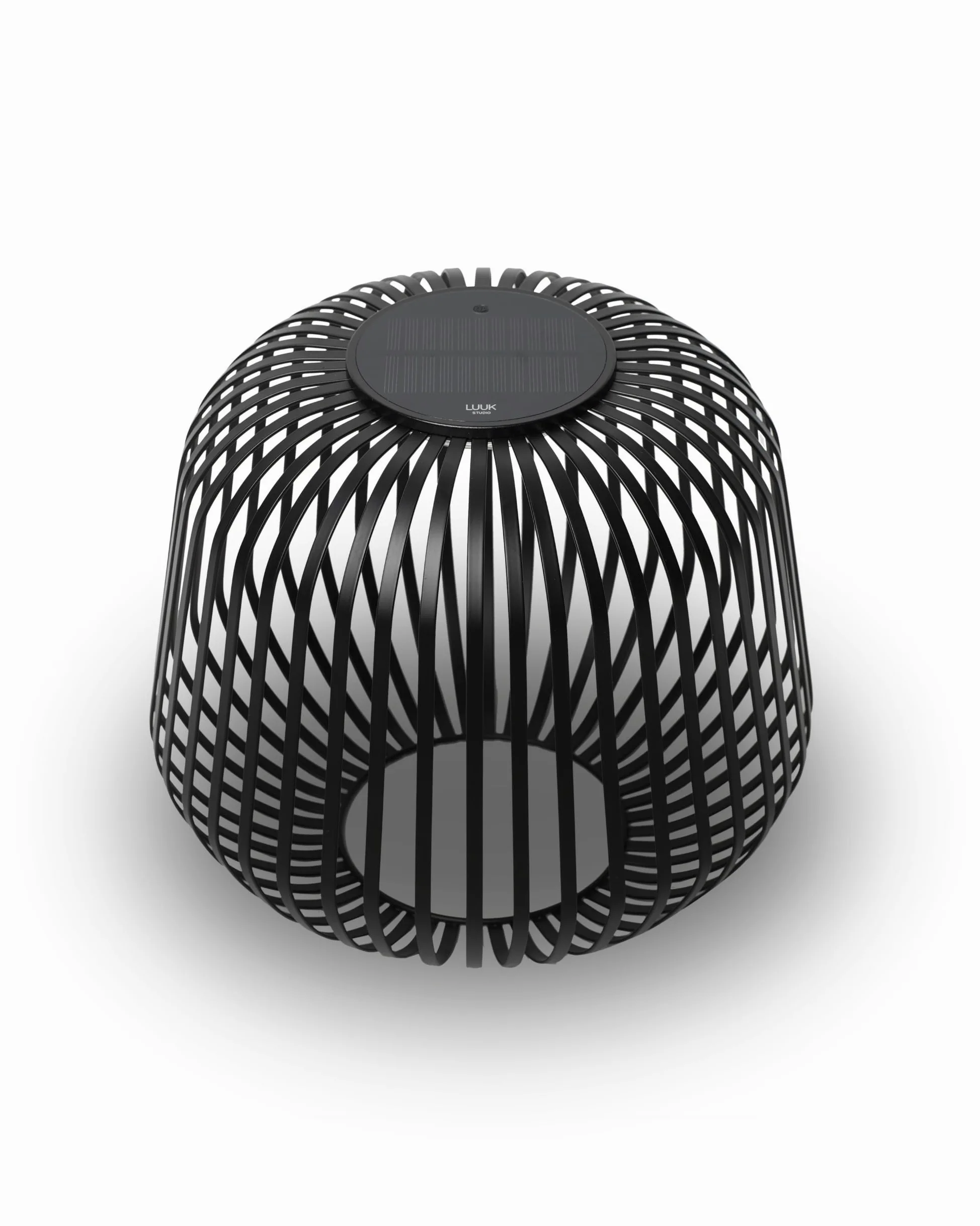 LUUK Studio Bezprzewodowa latarka solarna stołowa o minimalistycznym designie, ładowalny akumulator przez USB-C i energię słoneczną, możliwość regulacji jasności z efektem cienia, oświetlenie ogrodowe
