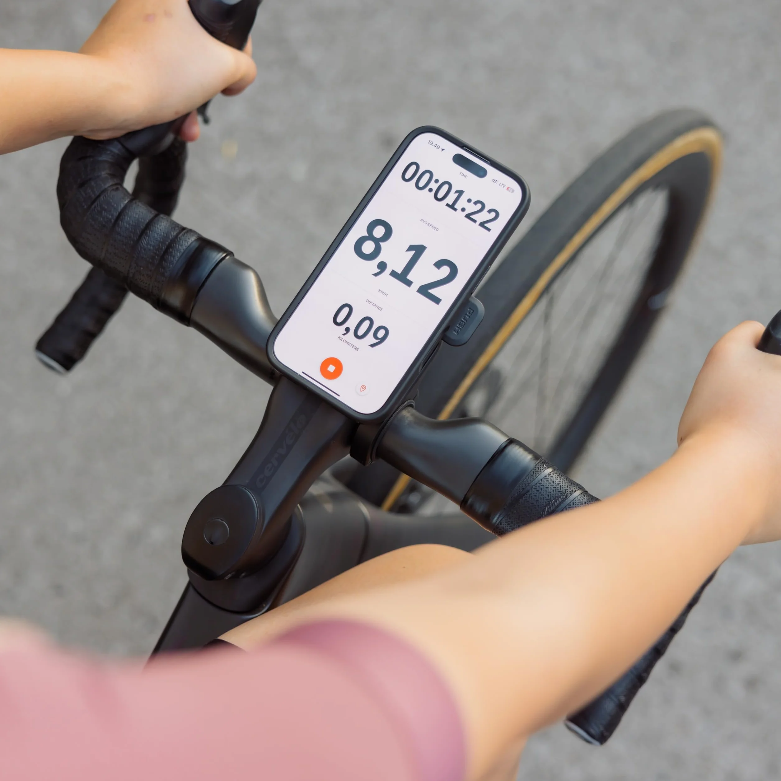 Quad Lock Out Front PRO uchwyt na kierownicę roweru na telefon iPhone 13 Pro MAG