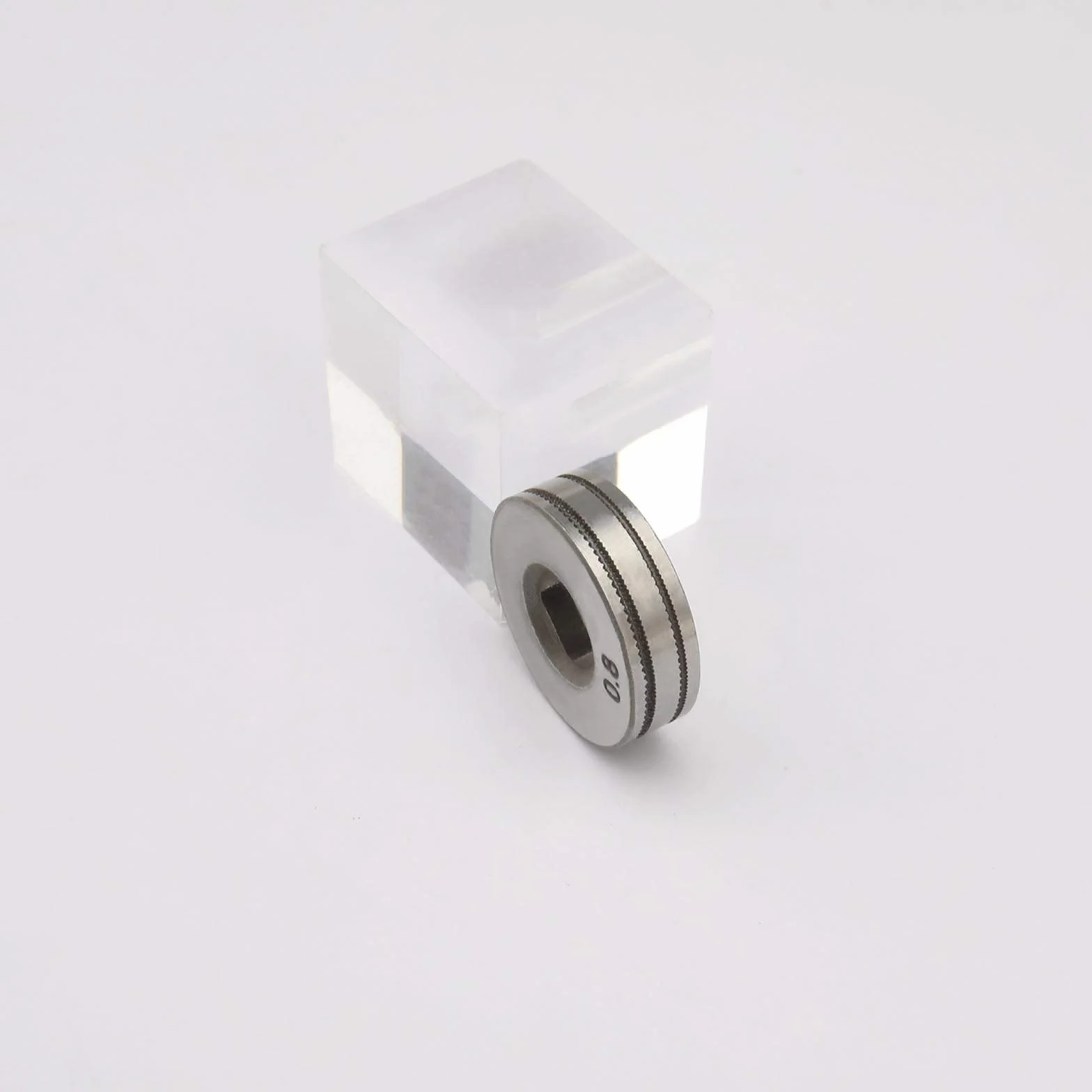 2 szt. 0,6/0,8 mm Rolki napędowe podajnika drutu Rolki kółka radełkowane rowki 25 mm średnicy pasujące do SSJ16 Podajnik drutu MIG MAG części sprzętu spawaczy
