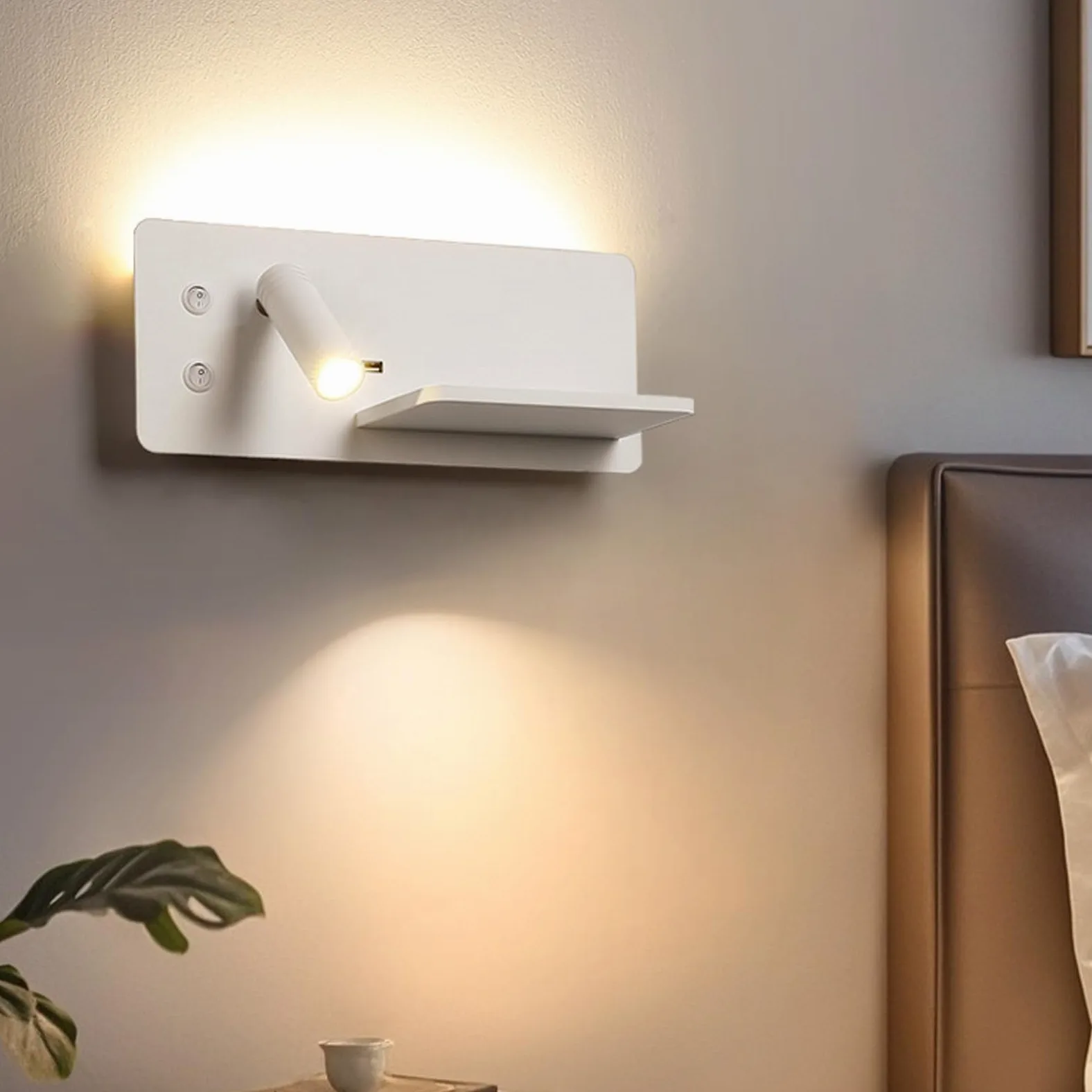 Lampa ścienna LED z przyłączem USB + bezprzewodowa ładowarka ścienna z przełącznikiem, oświetlenie ścienne 360° + 90°, obracana o 360° + 90°, lampa do czytania, do sypialni, zagłówka, hoteli (biała