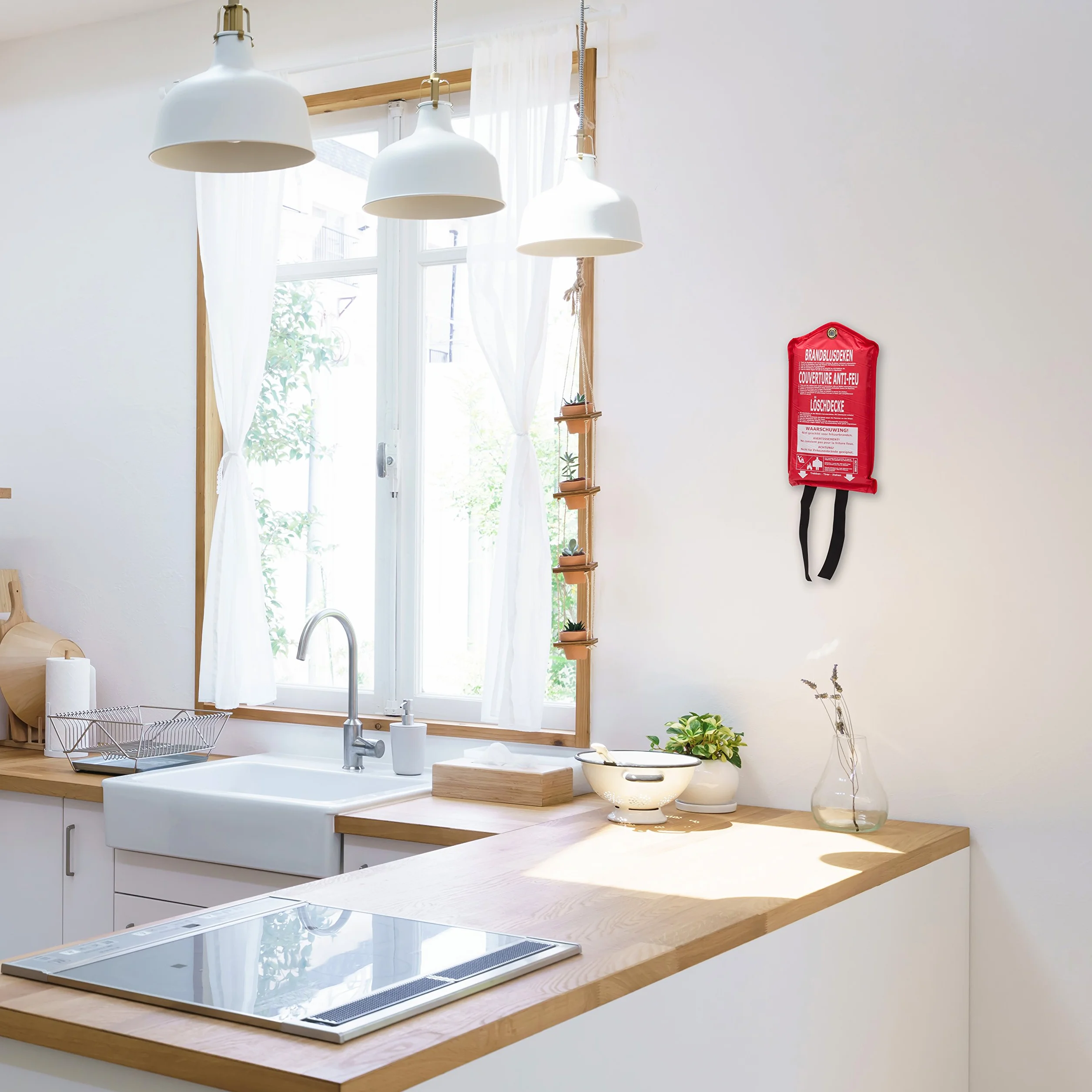 Smartwares Koc gaśniczy – 100 x 100 cm – ściereczka z włókna szklanego – do pierwszej pomocy – w zestawie torba ochronna z oczkiem do zawieszenia – zgodnie z EN1869:1997-10.014.60