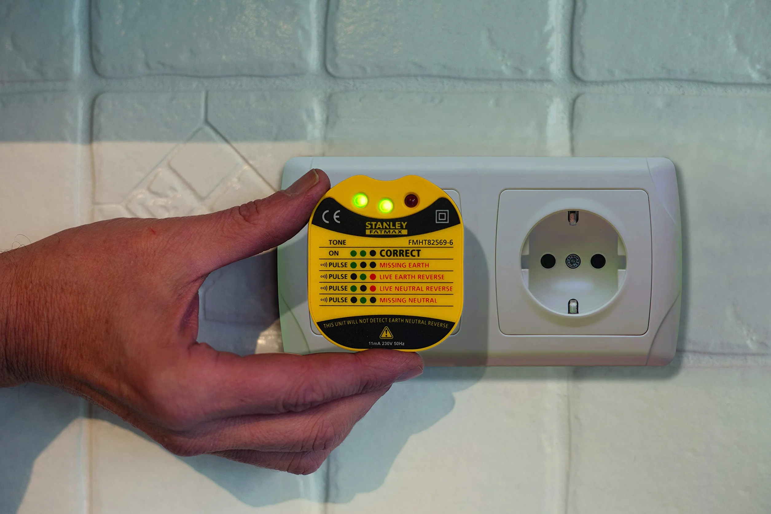 Stanley FatMax, Tester gniazd sieciowych, elektrycznych, tester prądu, wskaźnik napięcia, FMHT82569-6