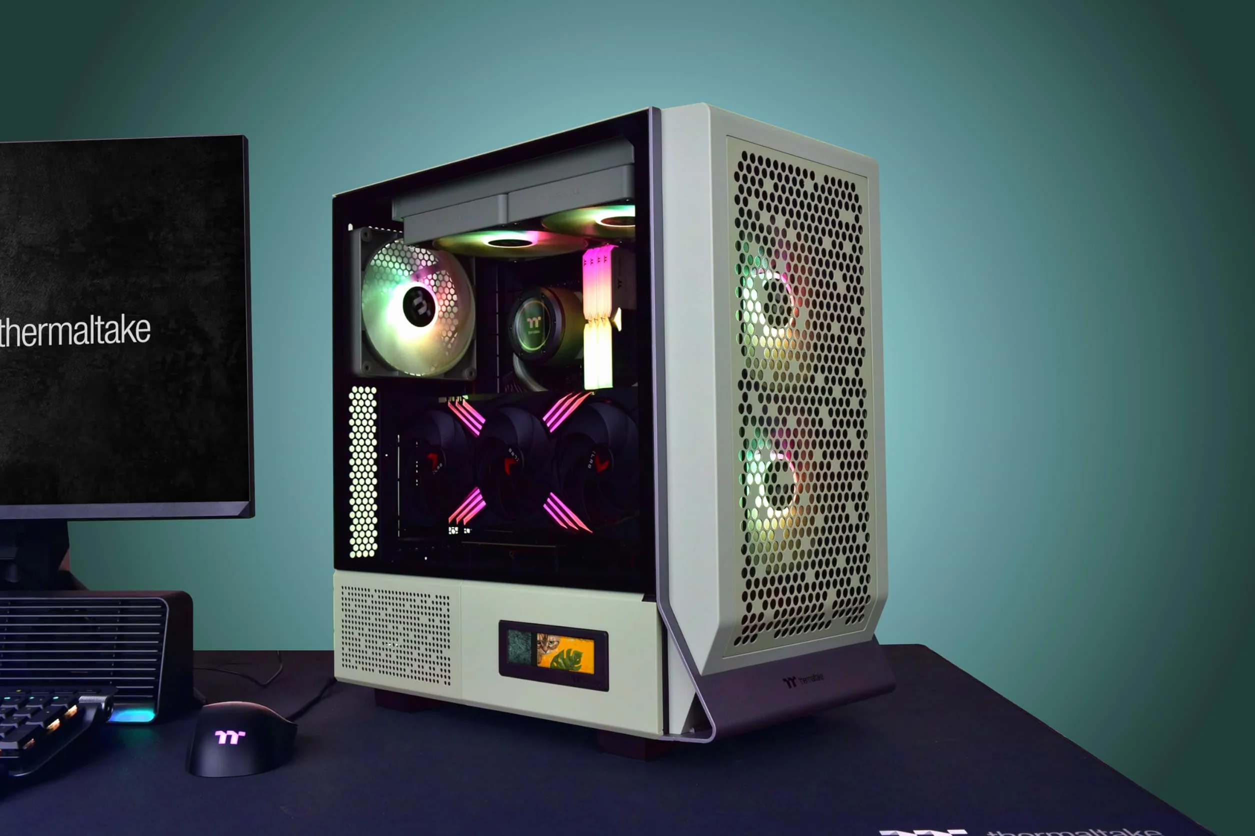 Ceres 300 TG ARGB hellgrün Tempered Glass