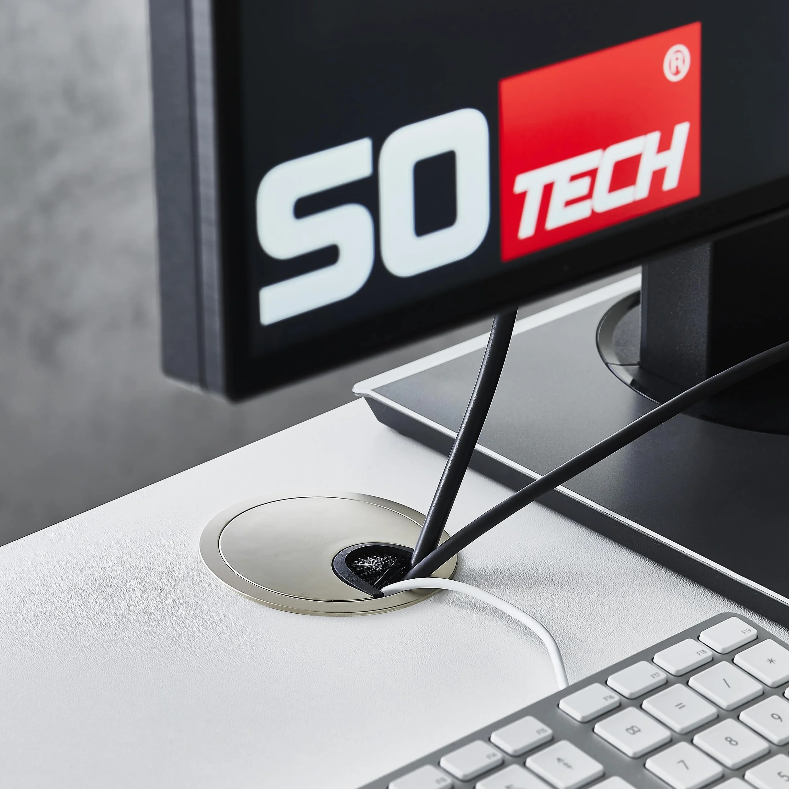 SOTECH Przepust kablowy czarny matowy wymiar wiercenia Ø 60 mm wymiar zewnętrzny Ø 68 mm przepust kablowy z metalu z uszczelką szczotkową