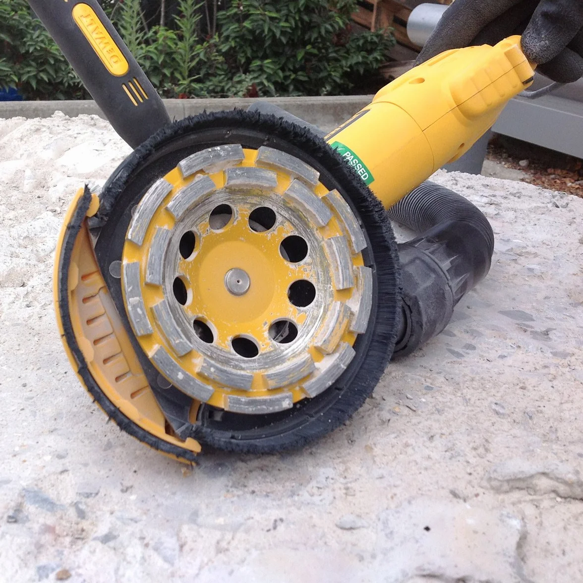 DEWALT Precyzyjny Protector do pulidos 115-125mm dla profesjonalistów i majsterkowiczów do pracy profesjonalnej 125mm