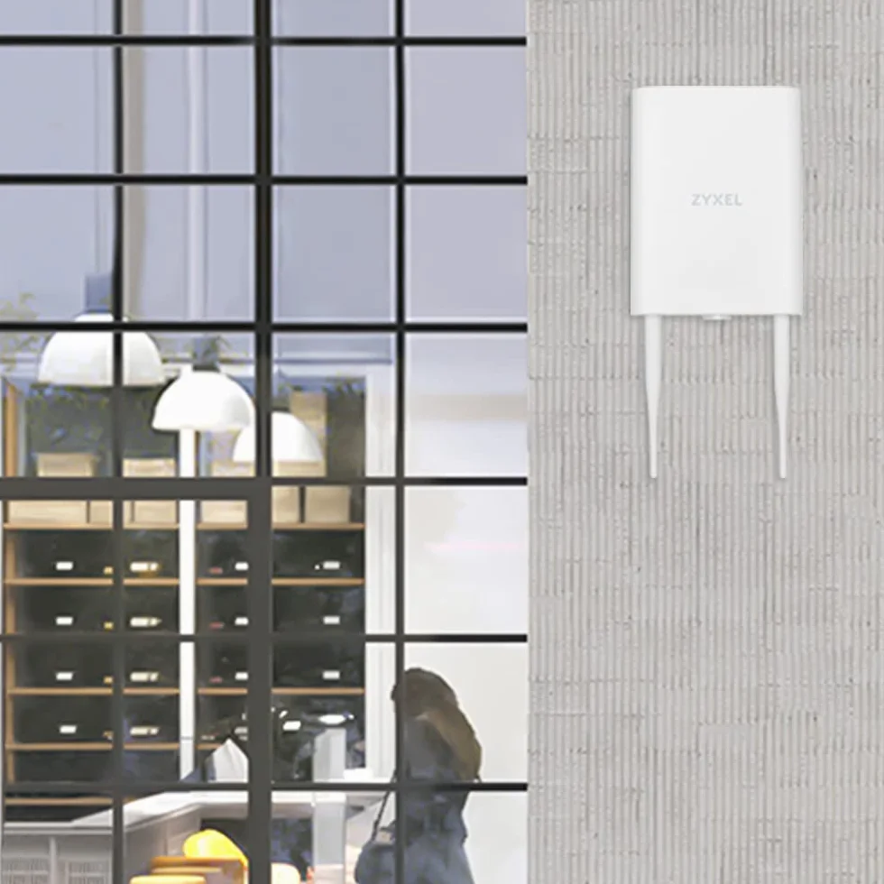ZYXEL True WiFi 6 AX1800 Outdoor AP (802.11ax Dual Band), Wi-Fi dla małych firm z funkcją Smart Mesh, ochrona IP55, wtryskiwacz PoE w zestawie, aplikacja Nebula/Cloud lub Standalone [NWA55AXE