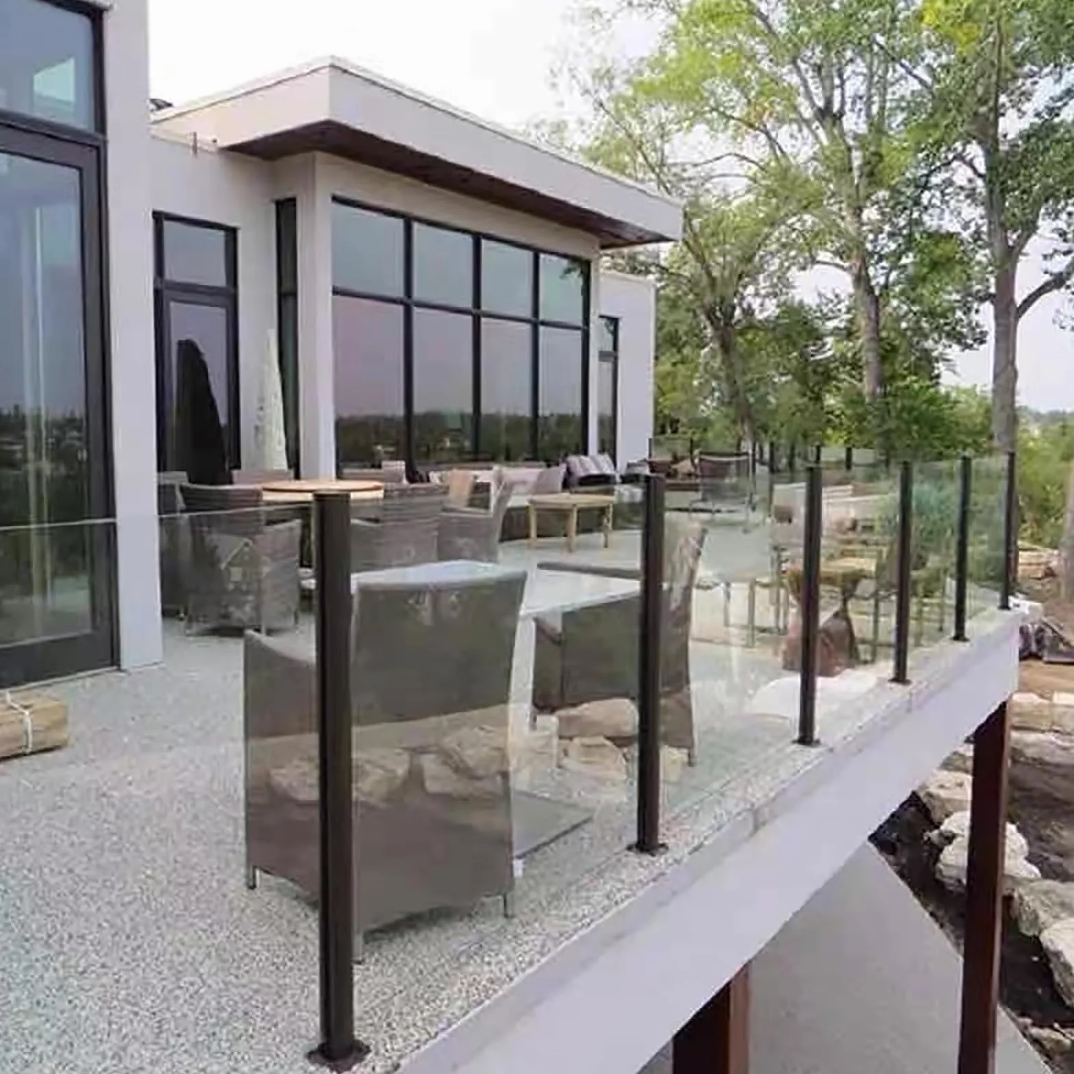 Szklany Słupek Balustradowy - Szklany System Balustrad Tarasowych Topless z otworami na Szpilki do Tarasów, Bchodów, Balkonów, Basenów, Ogrodów i Patio - Kwadrat ze Stali Nierdzewnej