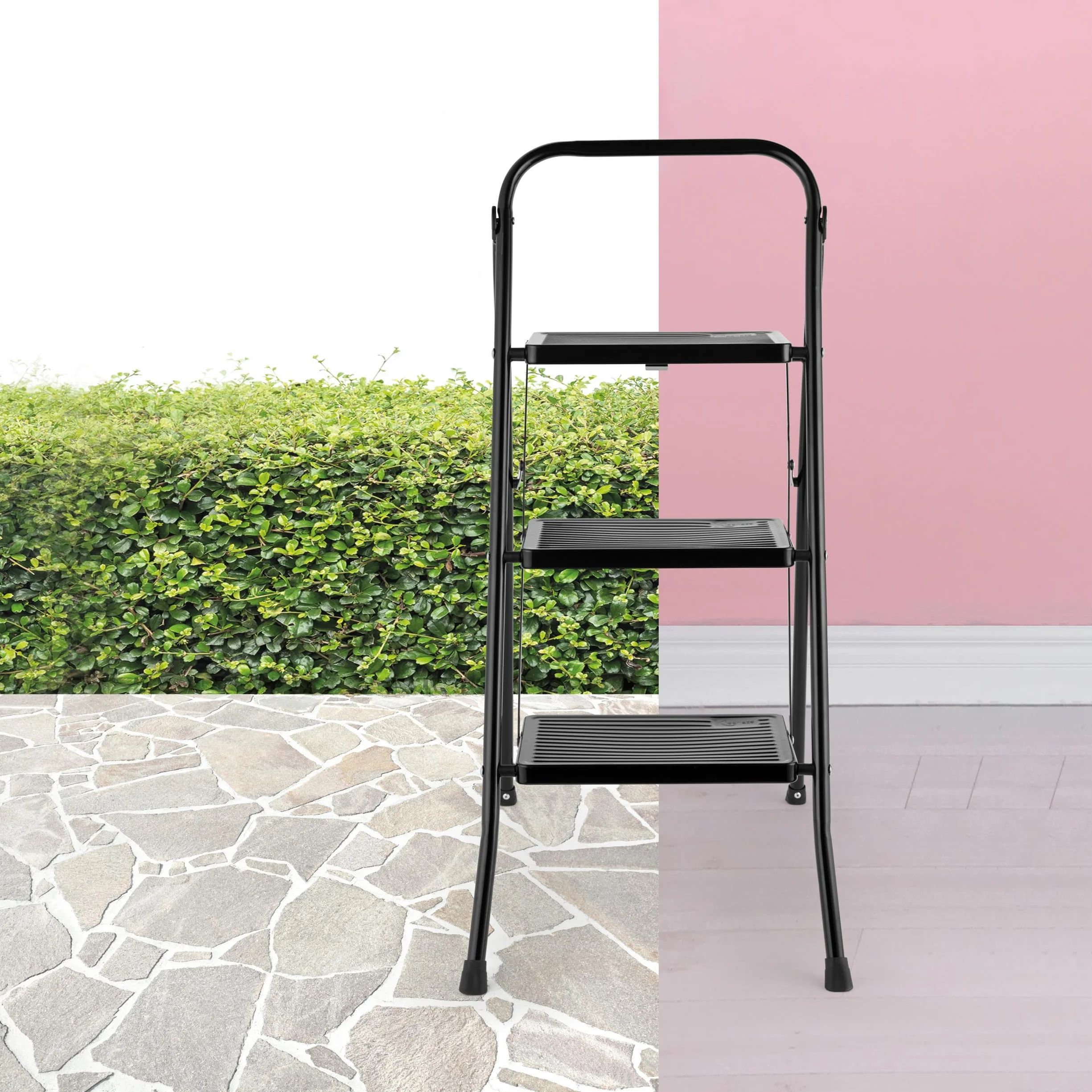 Kleeneze KL068514BLKFEU7 3-stopniowa drabinka Easy Reach, lekka i ergonomiczna, stalowa konstrukcja, zacisk bezpieczenstwa, antyposlizgowe nózki, skladana, do uzytku wewnatrz i na zewnatrz, czarna
