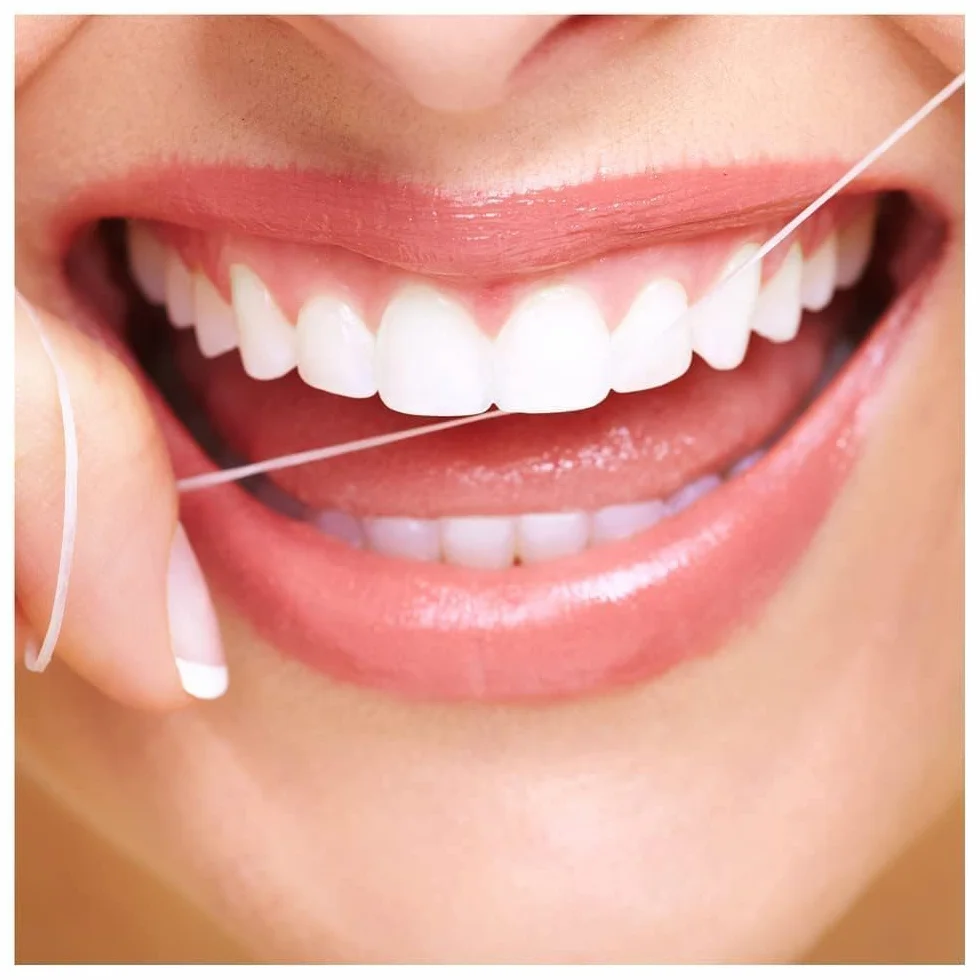 Oral-B Satynowa miętowa nić dentystyczna, 25 m
