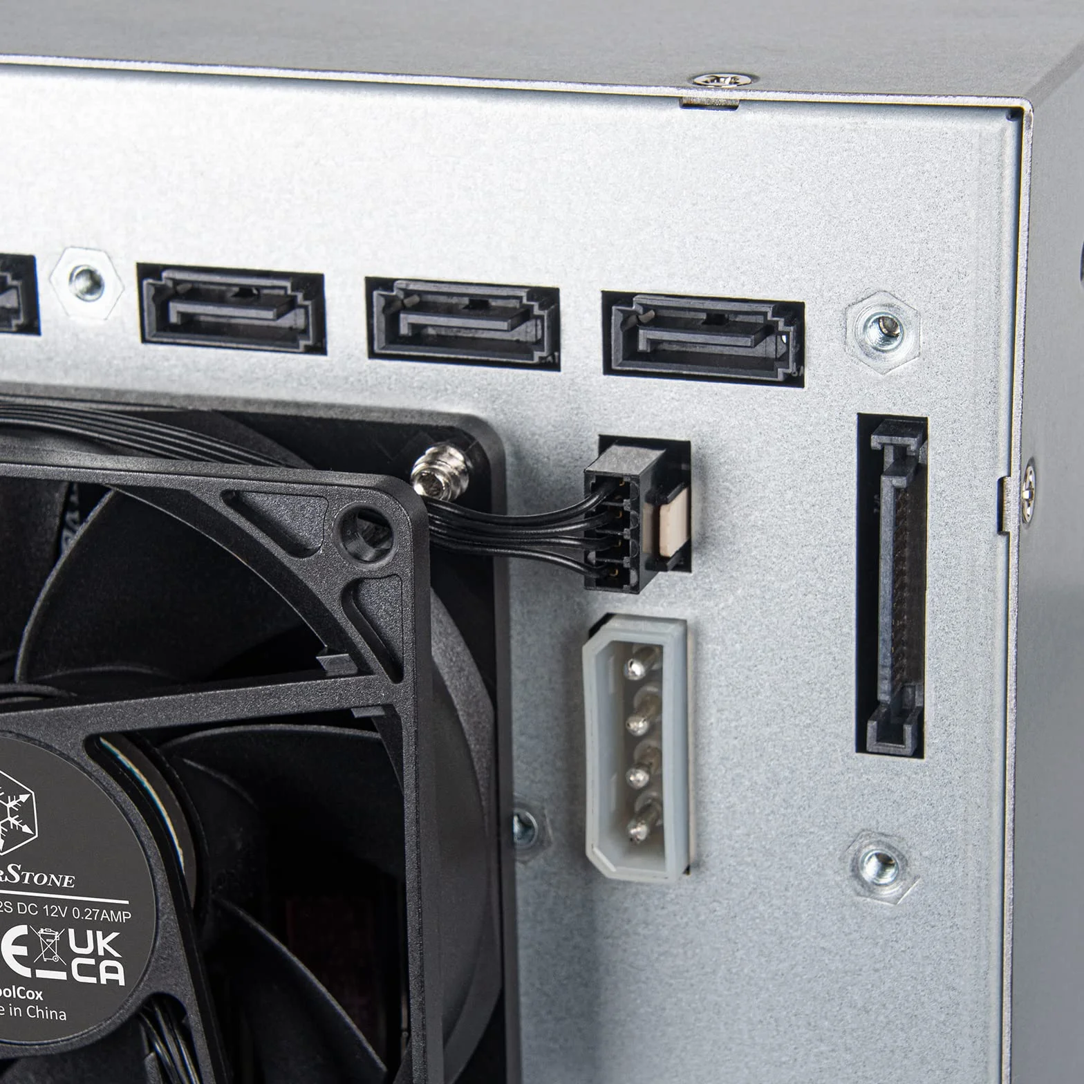 SilverStone SST-FS305-E Hot-Swap 3x 5,25 cala do 5x 3,5 cala HDD