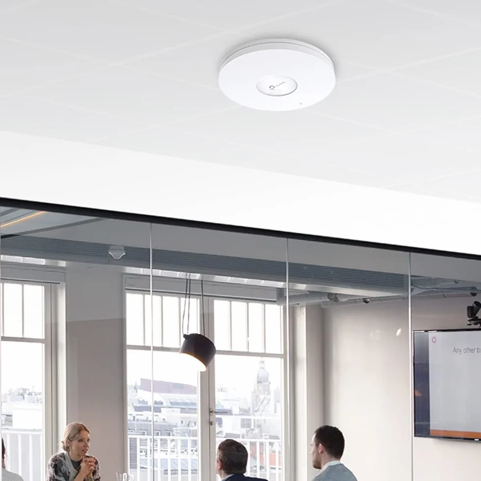 TP-Link EAP670, Punkt dostępowy WiFi 6 AX5400, MU-MIMO + OFDMA, Port 2.5G, Montaż sufitowy, Obsługa PoE+, Omada SDN, Roaming bez zakłóceń, Sieć Mesh, Zarządzanie chmurowe