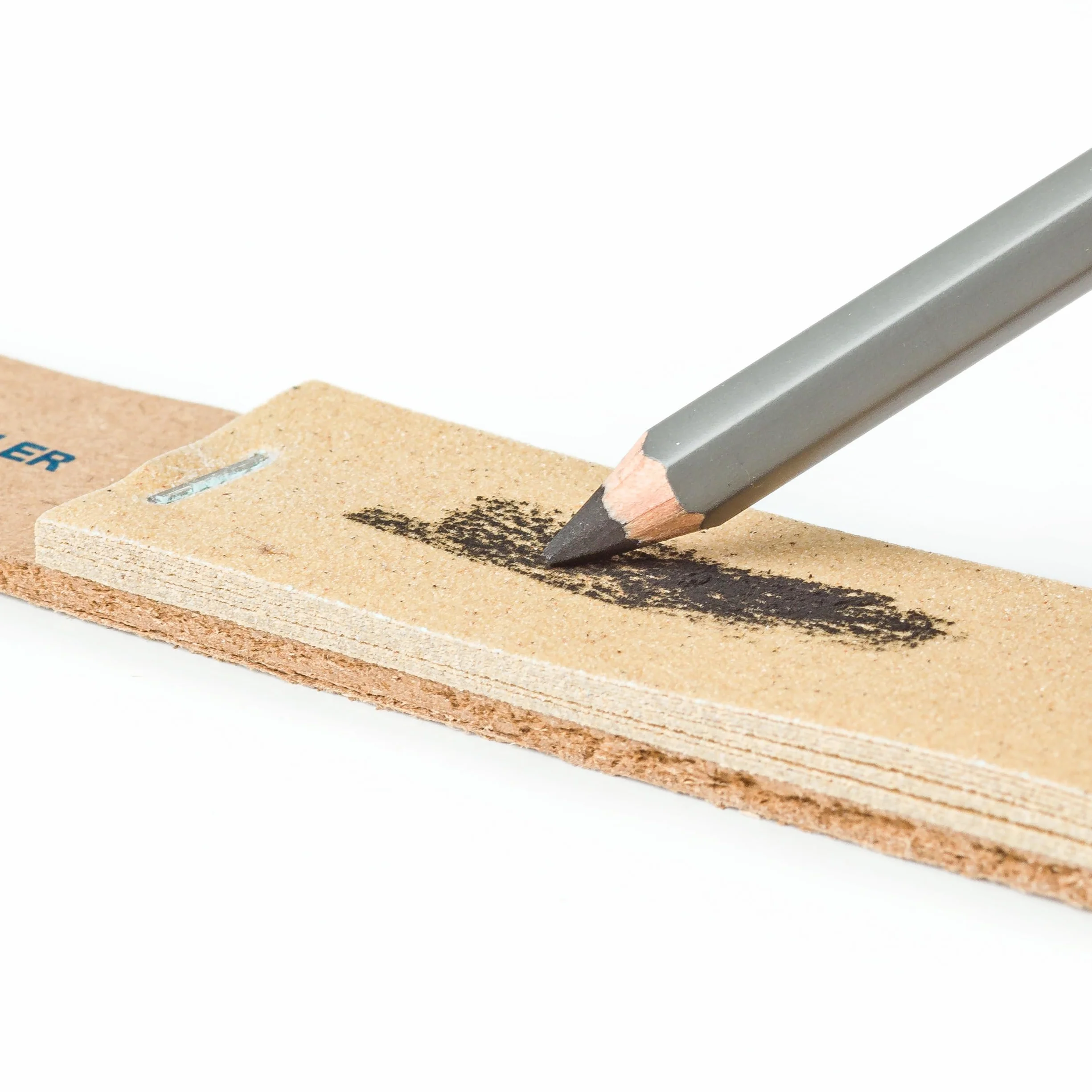 STAEDTLER 923 23BK-C papier ścierny (12 arkuszy drobnego papieru ściernego na drewnianym uchwycie, do ostrzenia, do stożkowych kształtów lub eliptycznych krzywych, blistrów)