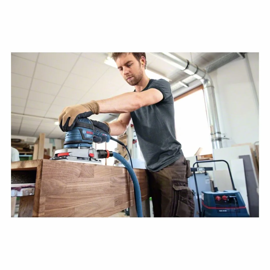 Bosch Professional: szlifierka oscylacyjna GSS 230 AVE (300 W, pojemnik na pył z mikrofiltrem, rękojeść dodatkowa)
