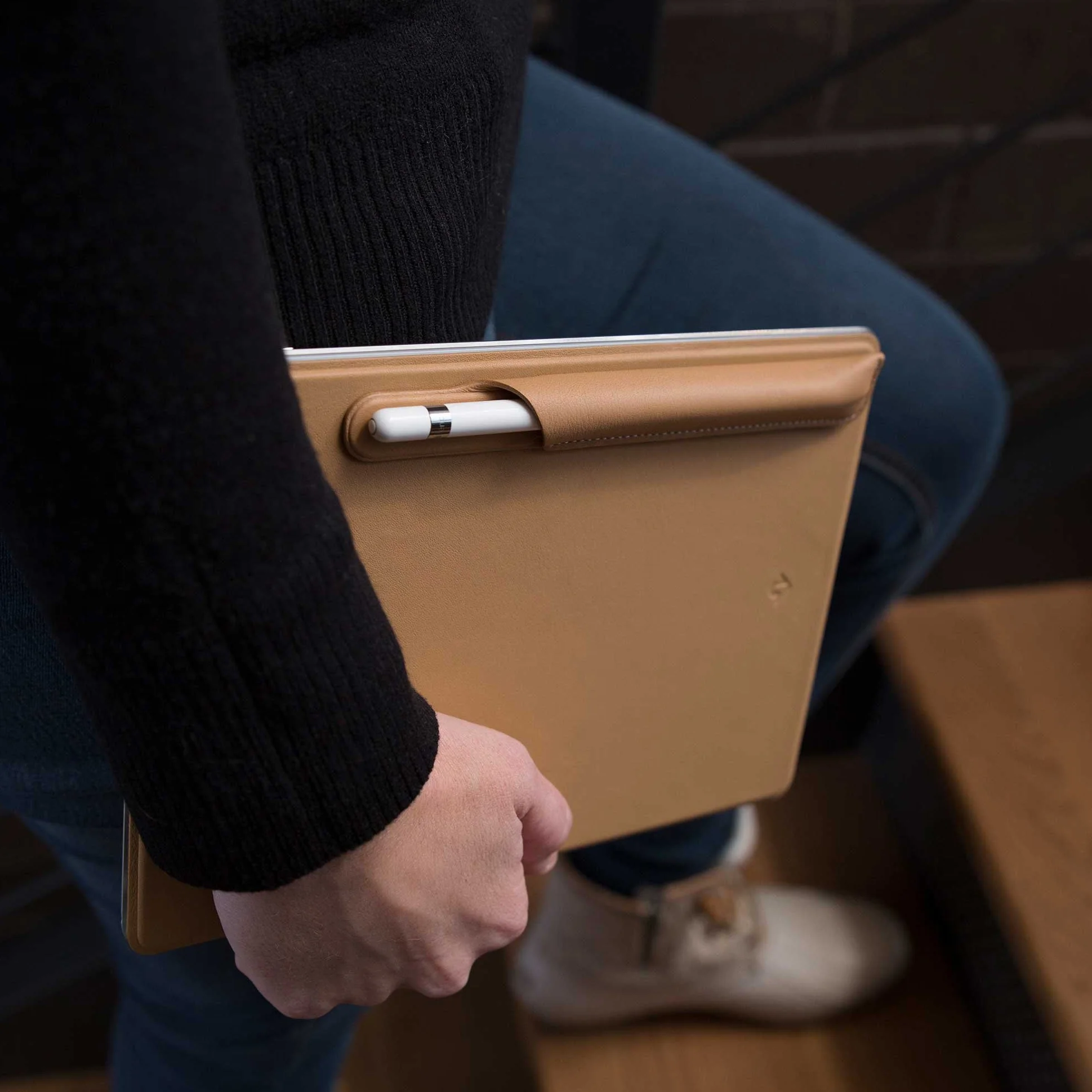 Magnetyczny futerał ochronny do Apple Pencil (koniak)