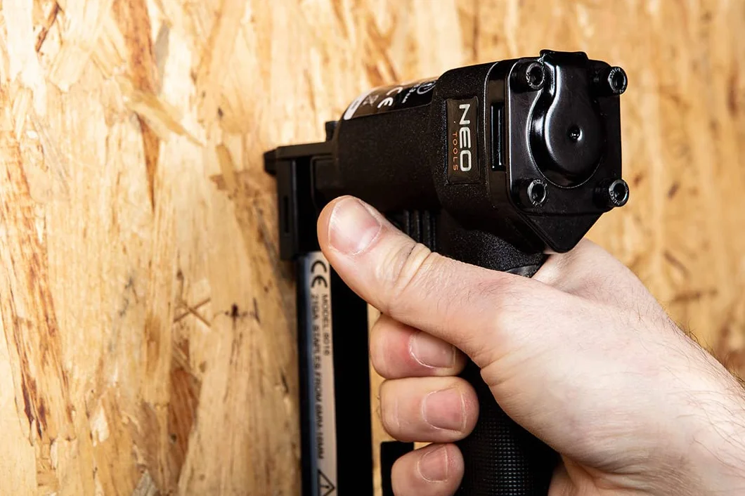 NEO TOOLS Ocynkowane zszywki do skoroszytów pneumatycznych (do modelu NEO 14-570), GA18, typ 90 (4K), długość 10-40 mm, 4000 sztuk, z drutu stalowego, ocynkowane, odporne na korozję (35 mm)