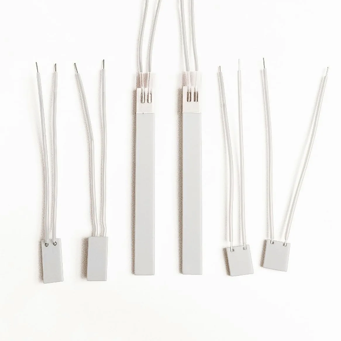 1 szt. Ceramiczne arkusze grzewcze z tlenku glinu - metalowy grzejnik ceramiczny klasy przemysłowej, prostokątny element grzejny, czystość 92% -96%(30x30x2mm 24V)