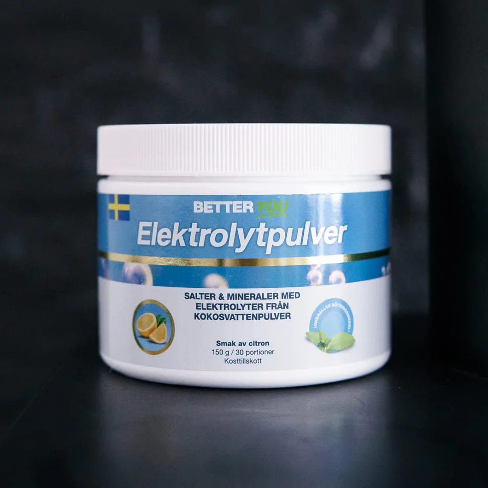 Better You Electrolyte w proszku - Przywraca i utrzymuje równowagę płynów - Sole i minerały dla osób, które intensywnie ćwiczą lub pocą się - Smak cytryny - Zatwierdzone wegańskie - Dodatek wody kokosowej w proszku - 150 g