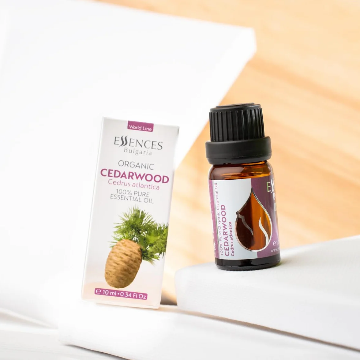 Essences Bułgaria Organiczny Olejek Eteryczny z Drzewa Cedrowego 10ml | Cedrus atlantica | 100% Czysty i Naturalny | Nierozcieńczony | Klasa Terapeutyczna | Aromaterapia | Kosmetyki | Bez okrucieństwa