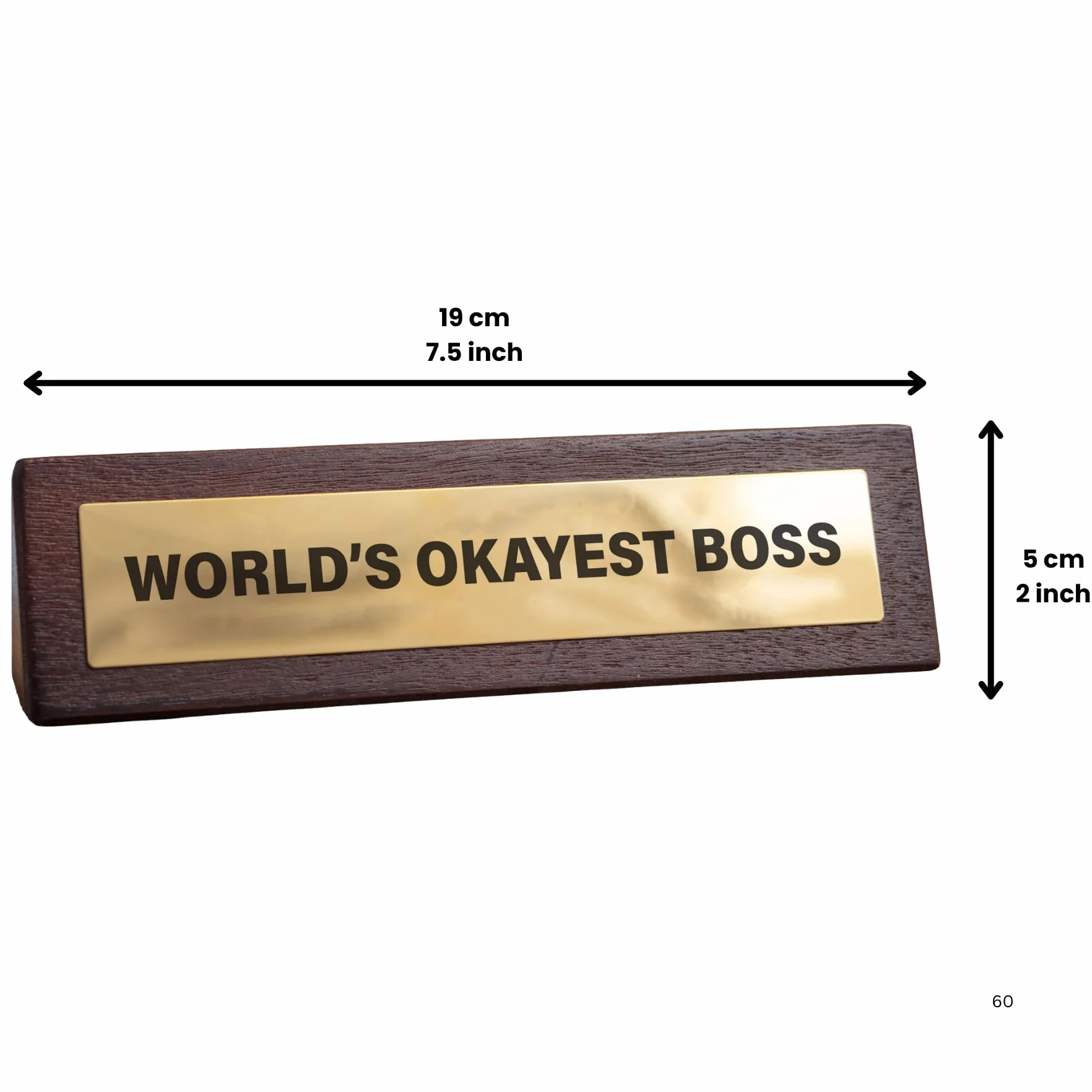 Boxer Gifts 'World's Okayest Boss Joke Desk Sign – Zabawny prezent menedżera dla tajemniczego Mikołaja – nowość artykuły biurowe