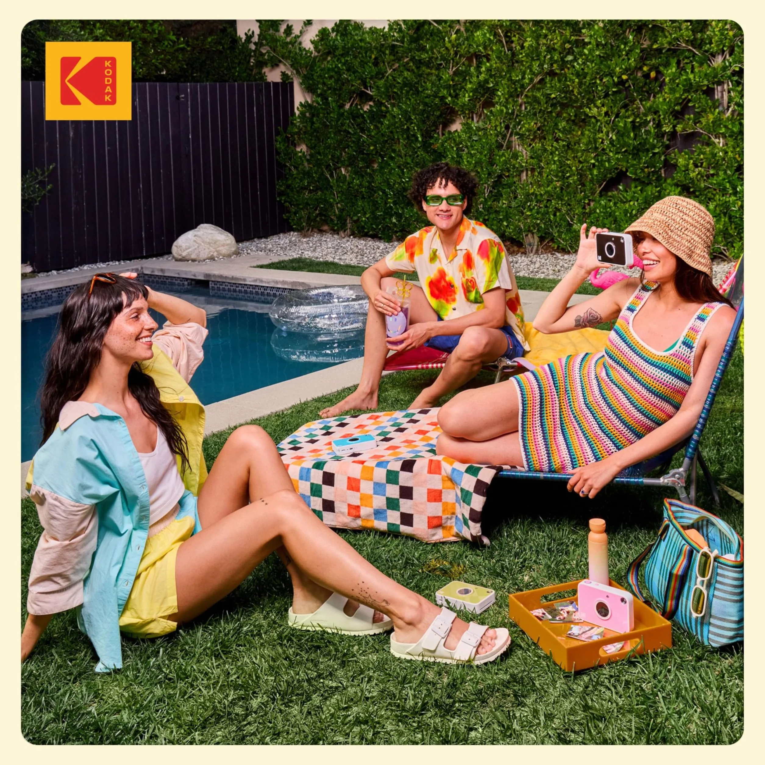 KODAK Printomatic+ 10MP Kolorowy Aparat Natychmiastowy Zestaw Prezentowy z Etui, Papierem Zink 20 ark., Albumem i Naklejkami – Żółty