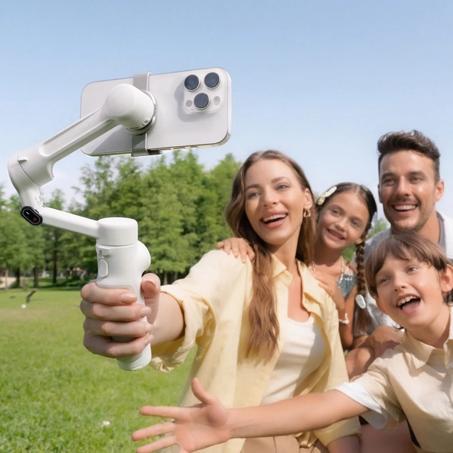 Insta360 Flow 2 biały gimbal do smartfonów AI śledzenie wielu osób zintegrowany statyw kijek do selfie