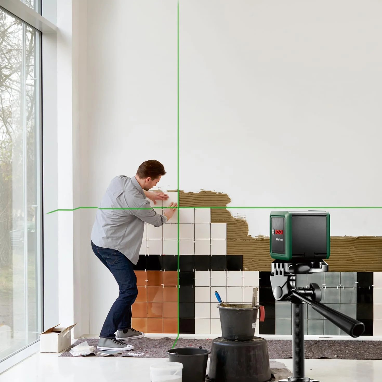 Bosch Laser Krzyżowy Quigo Green ze Statywem Zielona Wiązka Lasera Precyzyjne Wyrównywanie