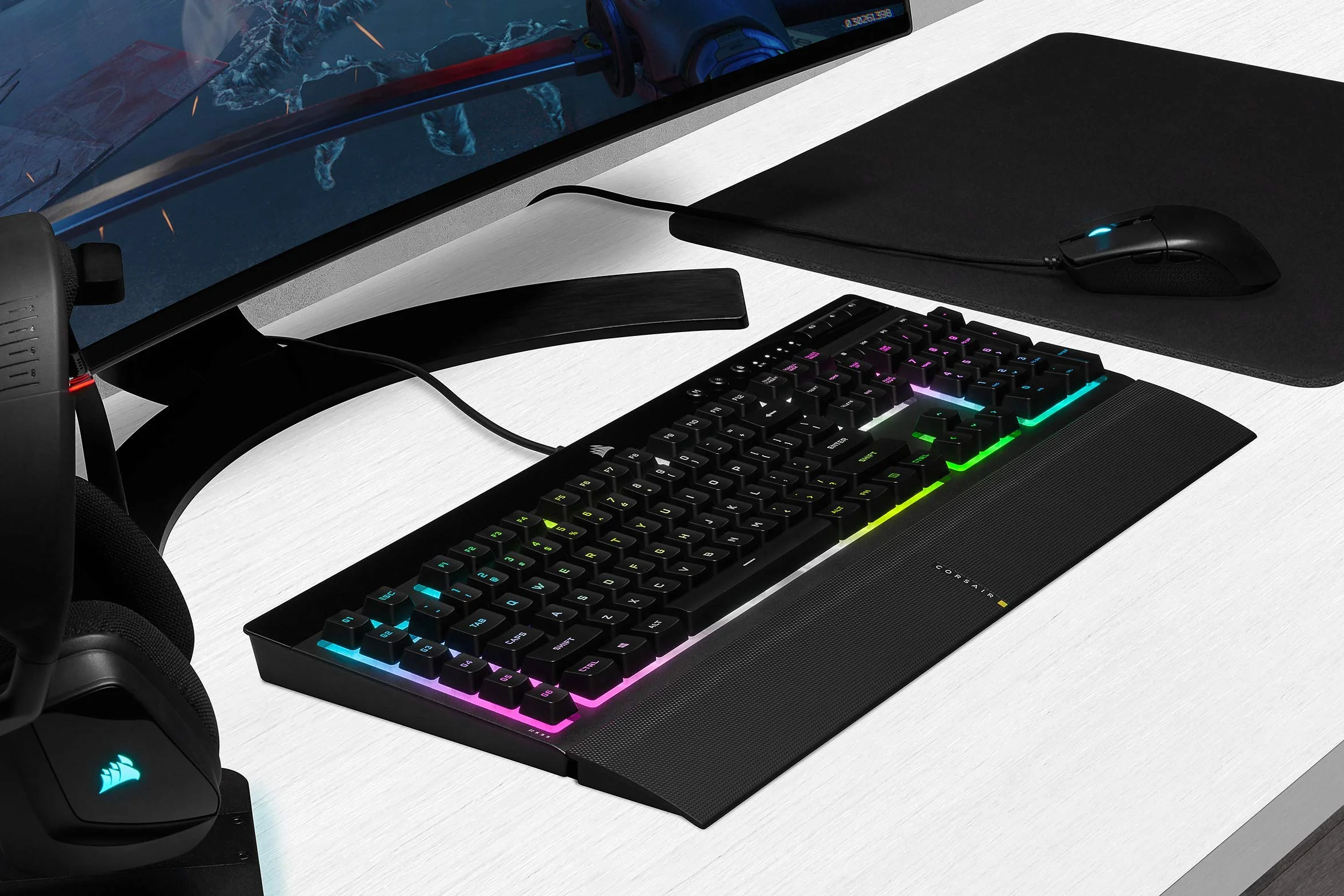 CORSAIR K55 RGB PRO XT przewodowa klawiatura do gier, IP42, odporna na kurz i zalanie, 6 klawiszy makro z integracją Elgato, kompatybilna z iCUE, QWERTY UK, PC, Mac, Xbox, czarna