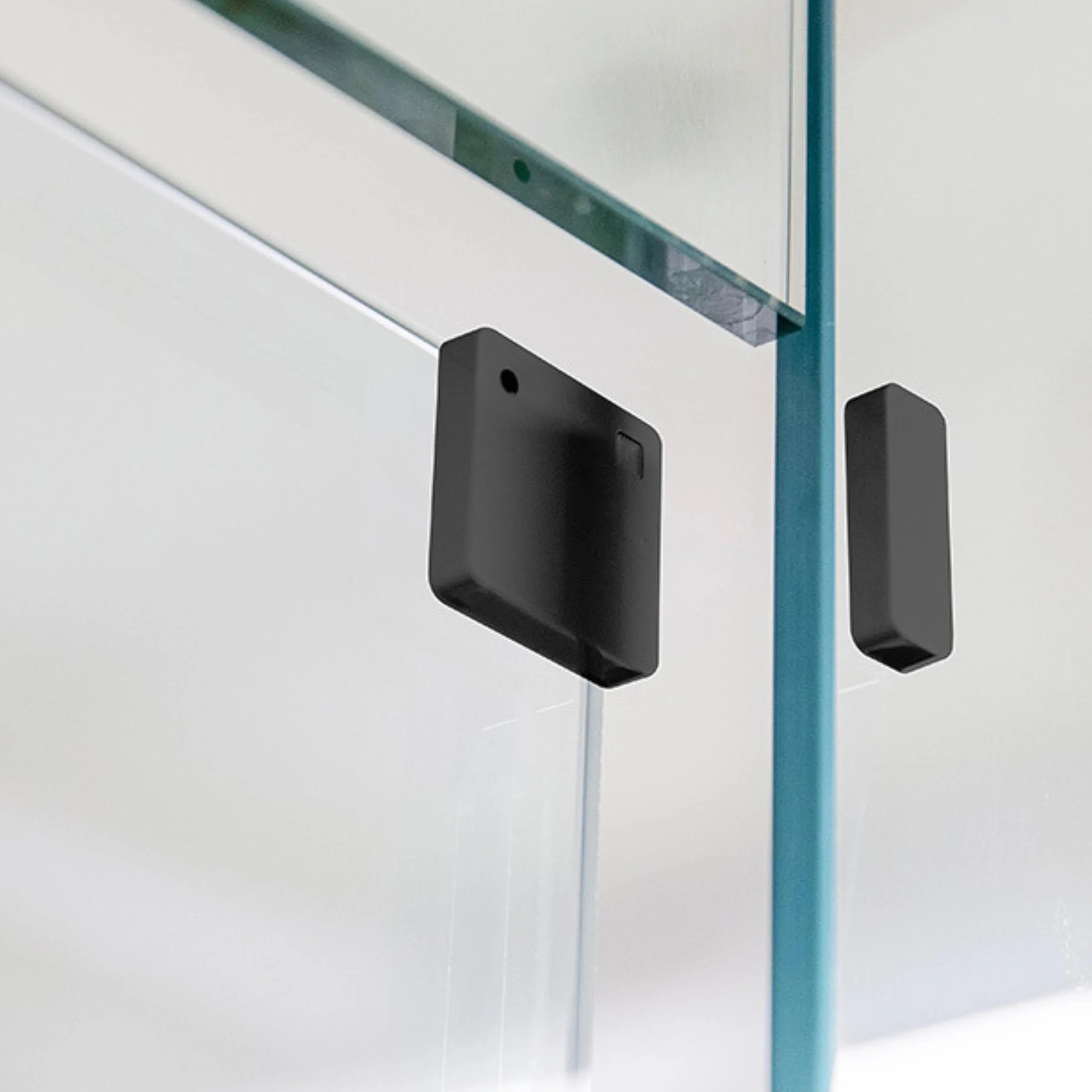 Shelly Blu Door/Window Czarny - Inteligentny Alarm Z Czujnikiem Ruchu Bluetooth, Bezpieczeństwo Domu, Zdalne Sterowanie, Powiadomienia Aplikacji, Alexa i Google Home, iOS, Android, Aktywacja Scen