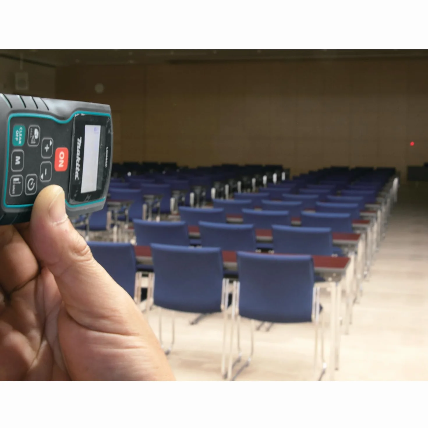 Makita LD080P laserowy pomiar odległości z bateriami AAA