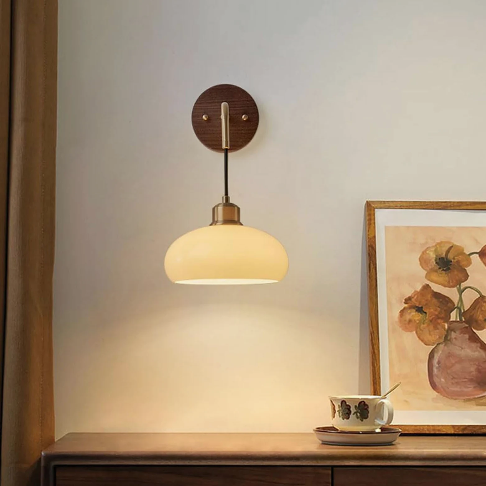 Regulowana Lampa ścienna W Stylu Retro Z Orzecha Włoskiego, Z Mosiężną Podstawą E27, Wiszącym Kloszem Z Kremowego Szkła, Odpowiednia Do Oświetlenia Ogrodu (1 Pack)