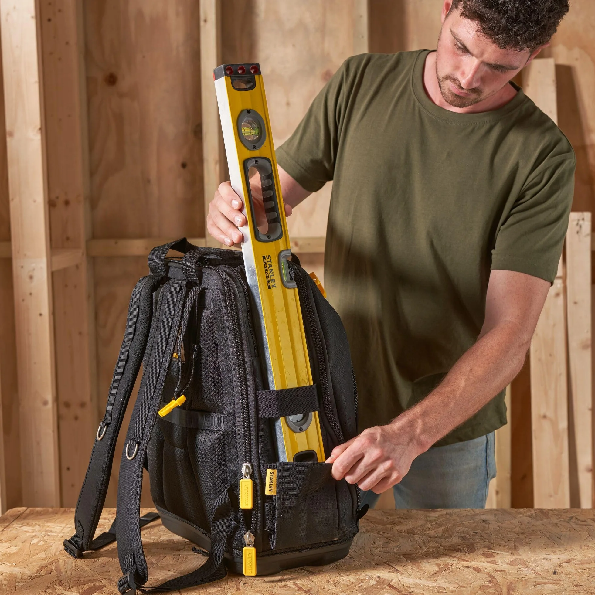 STANLEY Profesjonalny Mochila FatMax acceso fácil dla profesjonalistów i majsterkowiczów do codziennego użytku ergonomiczna konstrukcja