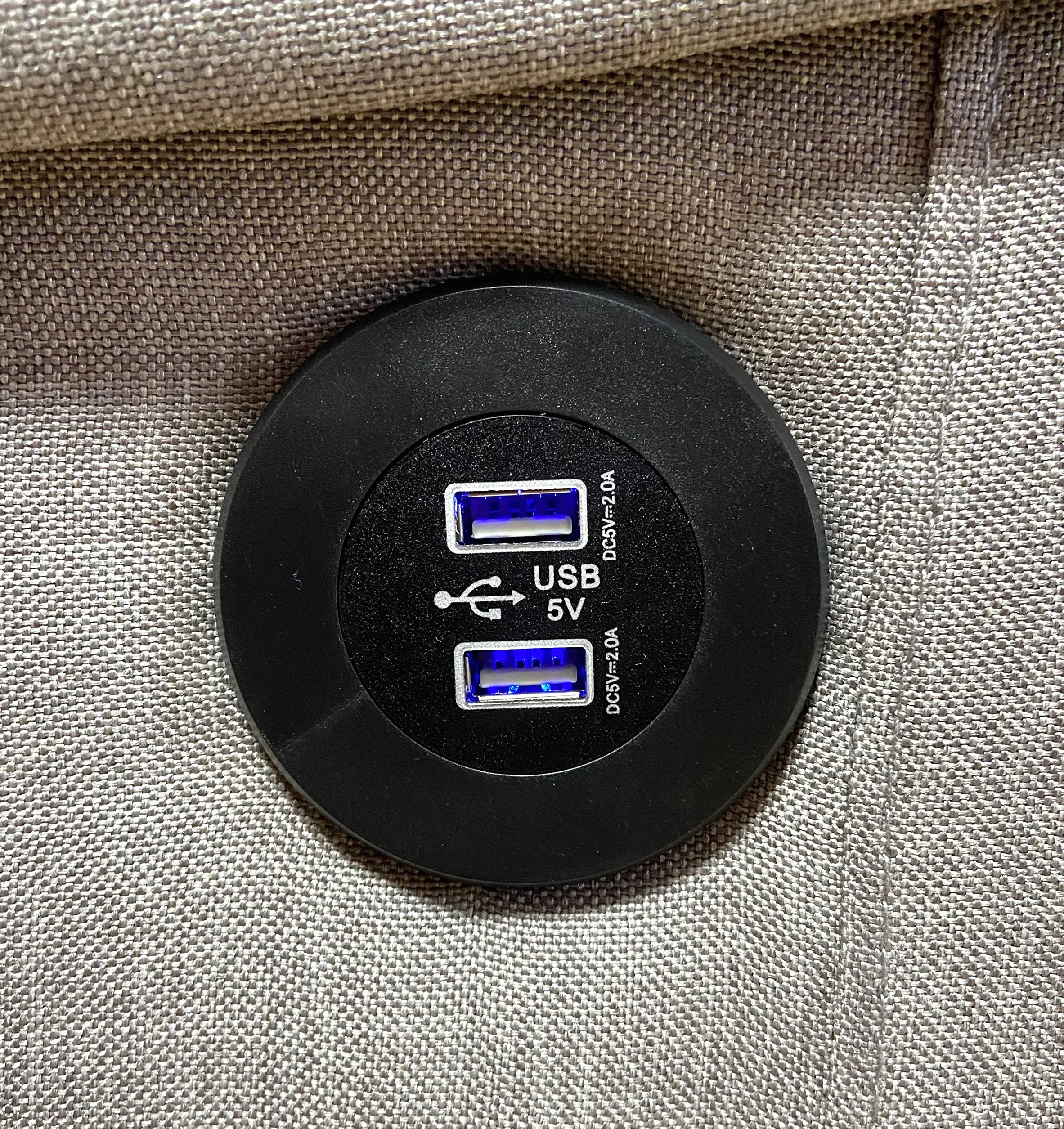 ECODE® Fotel do masażu Relax Podnośnik Stelvio, Elektryczne nachylenie 160°, funkcja ciepła, programy automatyczne, falowanie wibracyjne, 2 porty USB do ładowania, A++, ECO-8520UP (beżowy)