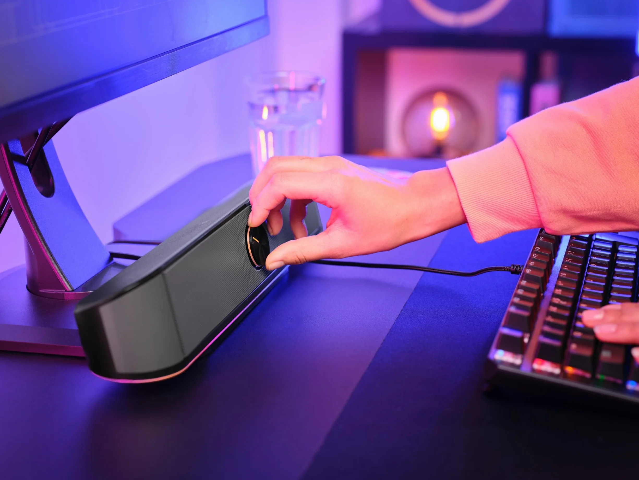 GXTrust 1619 Rhox soundbar RGB, podświetlane głośniki PC, moc szczytowa 12 W, głośnik stereo zasilany przez USB, połączenie audio jack 3,5 mm, soundbar do komputera i laptopa, szary