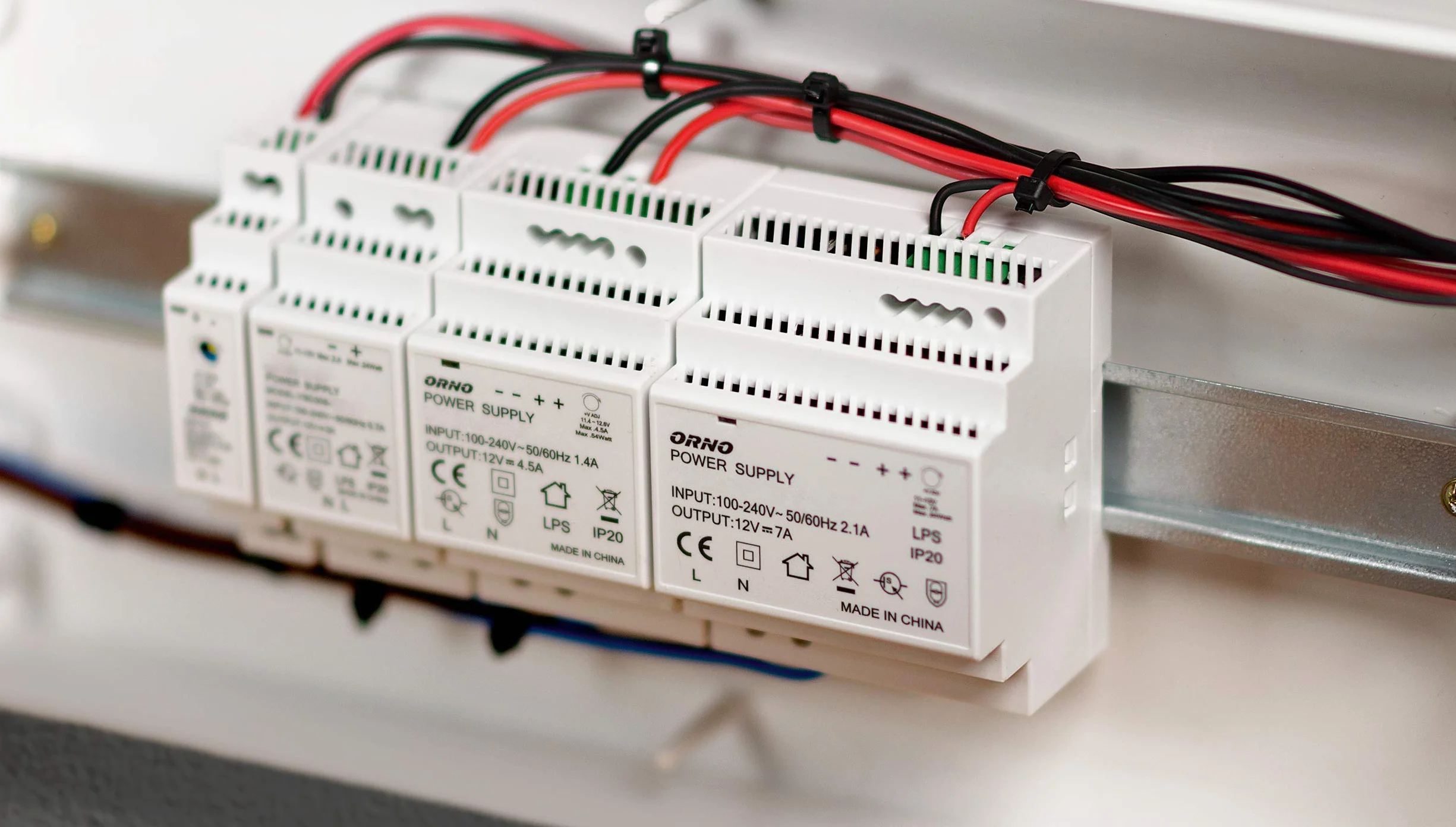 ORNO PSU-1642 zasilacz do szyny DIN DIN 12VDC, 1,25 A, 15 W (1 moduł)