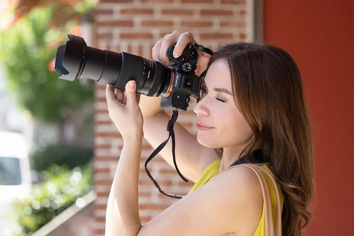 TAMRON 28-300 mm F/4-7.1 Di III VC VXD obiektyw do Sony E-Mount