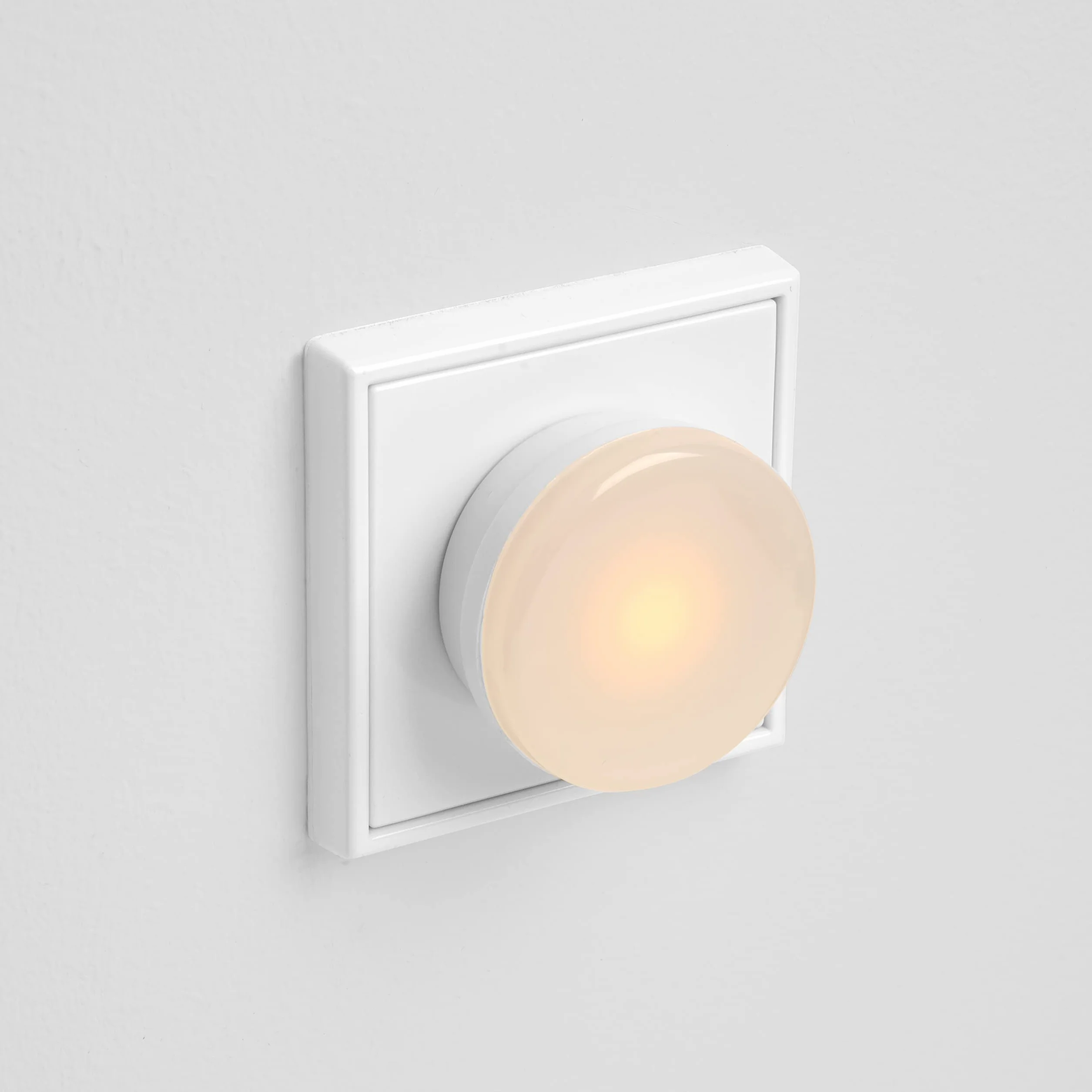 REV 00166 lampka nocna LED 230 V, 50 Hz, 0,2 W, kolor światła żółty, biały