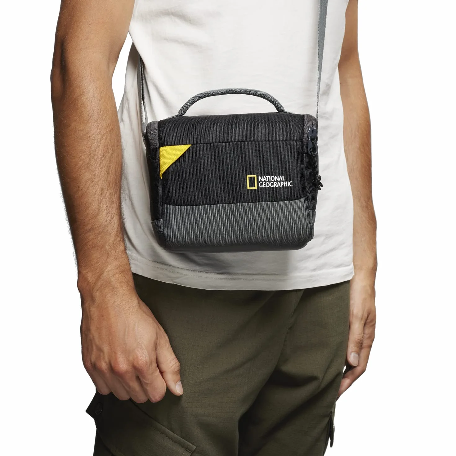 National Geographic Torba na aparat NG E1 2360, mała, czarna, ultralekka