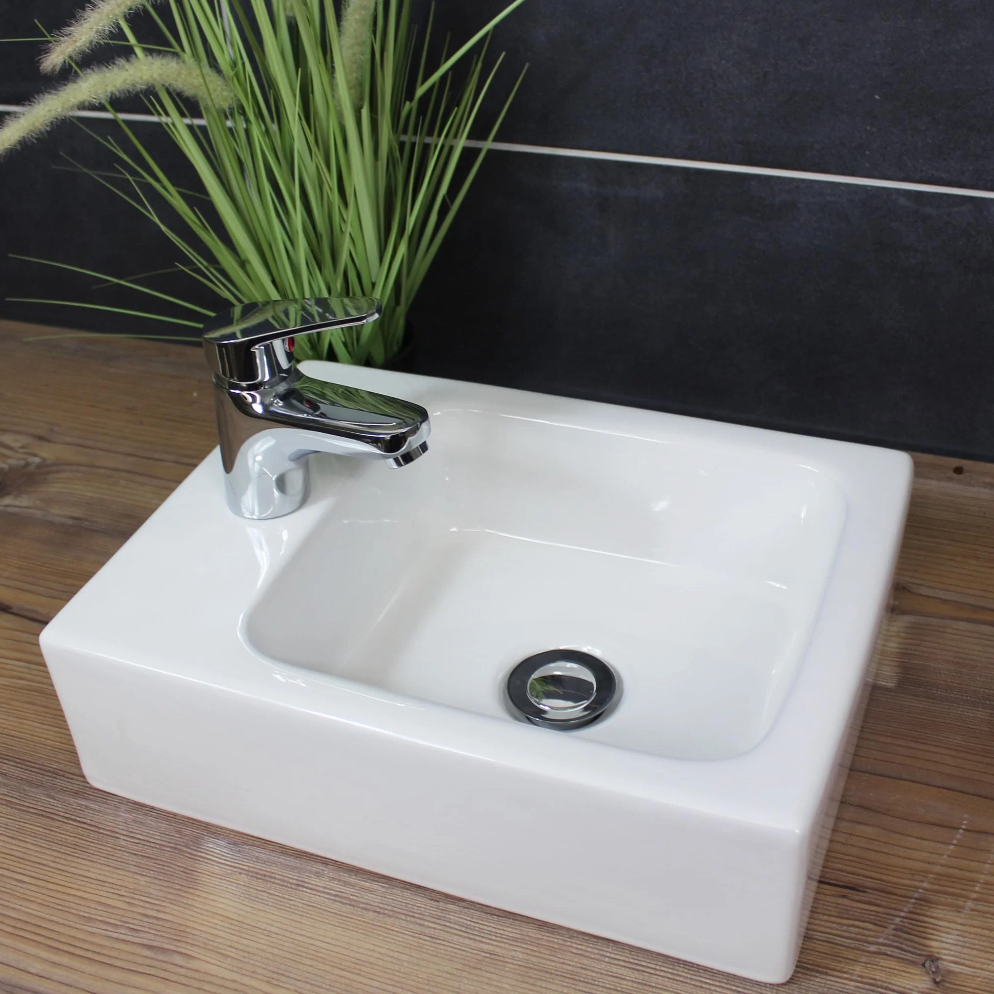 Umywalka wisząca umywalka umywalka nablatowa 38,5 x 28 cm WC dla gości ceramiczna
