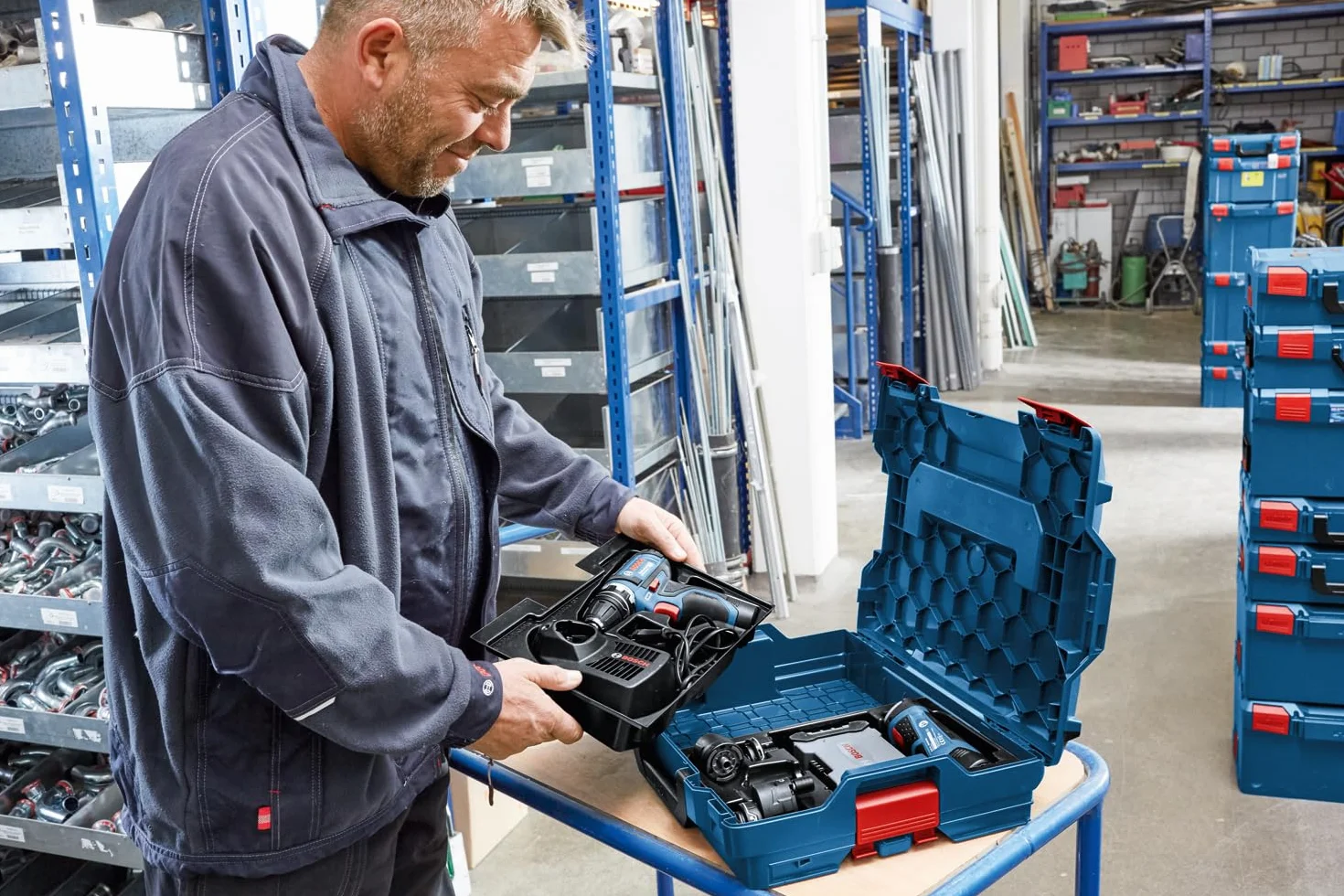 Bosch Professional L-BOXX 162 (nośność do 100 kg, ładowność do 25 kg, wytrzymałość na rozciąganie 50 kg)