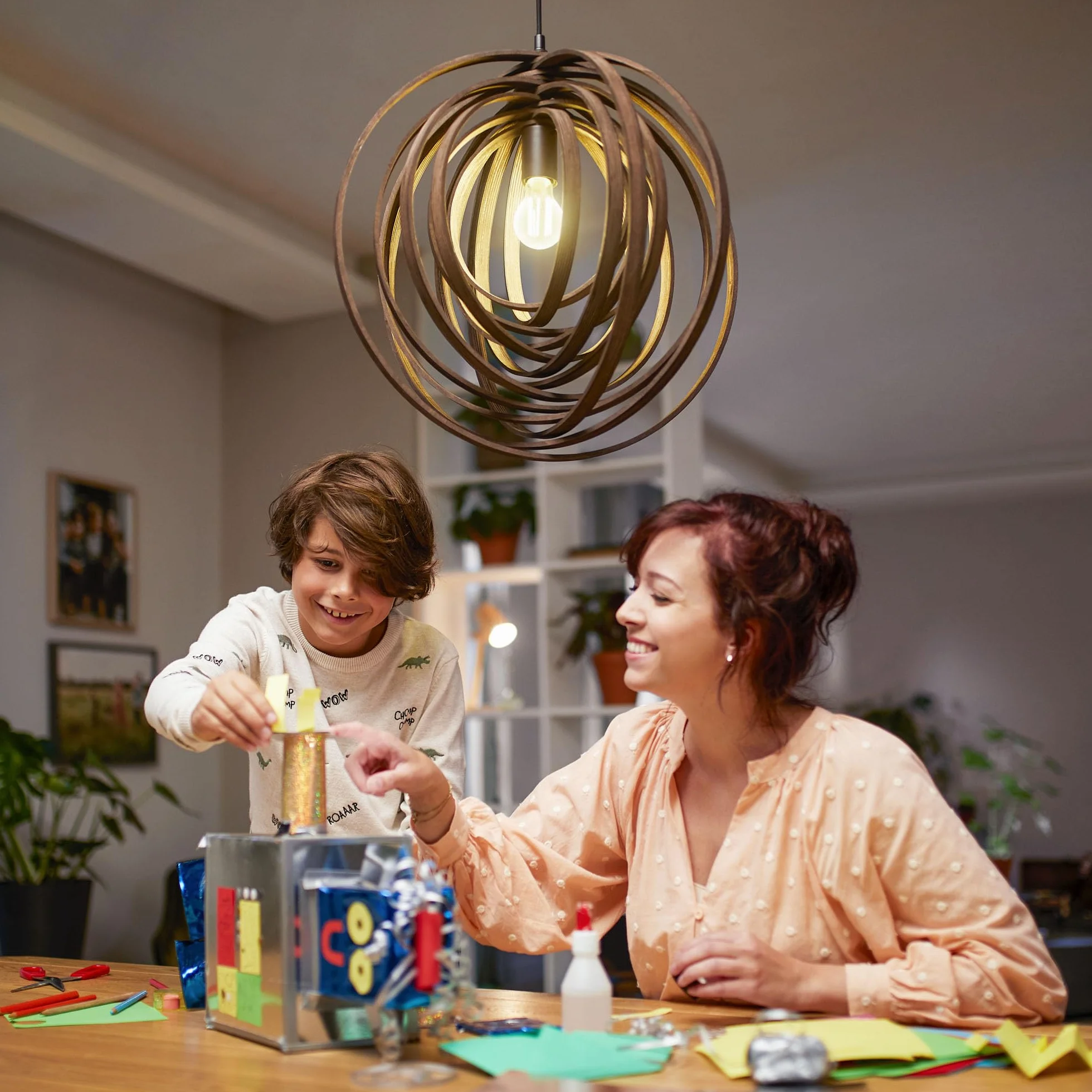 Philips Bombilla LED clásica, UltraEfficient, 40W, 485Lm, P45, E14 2700K, przezroczysty kryształ