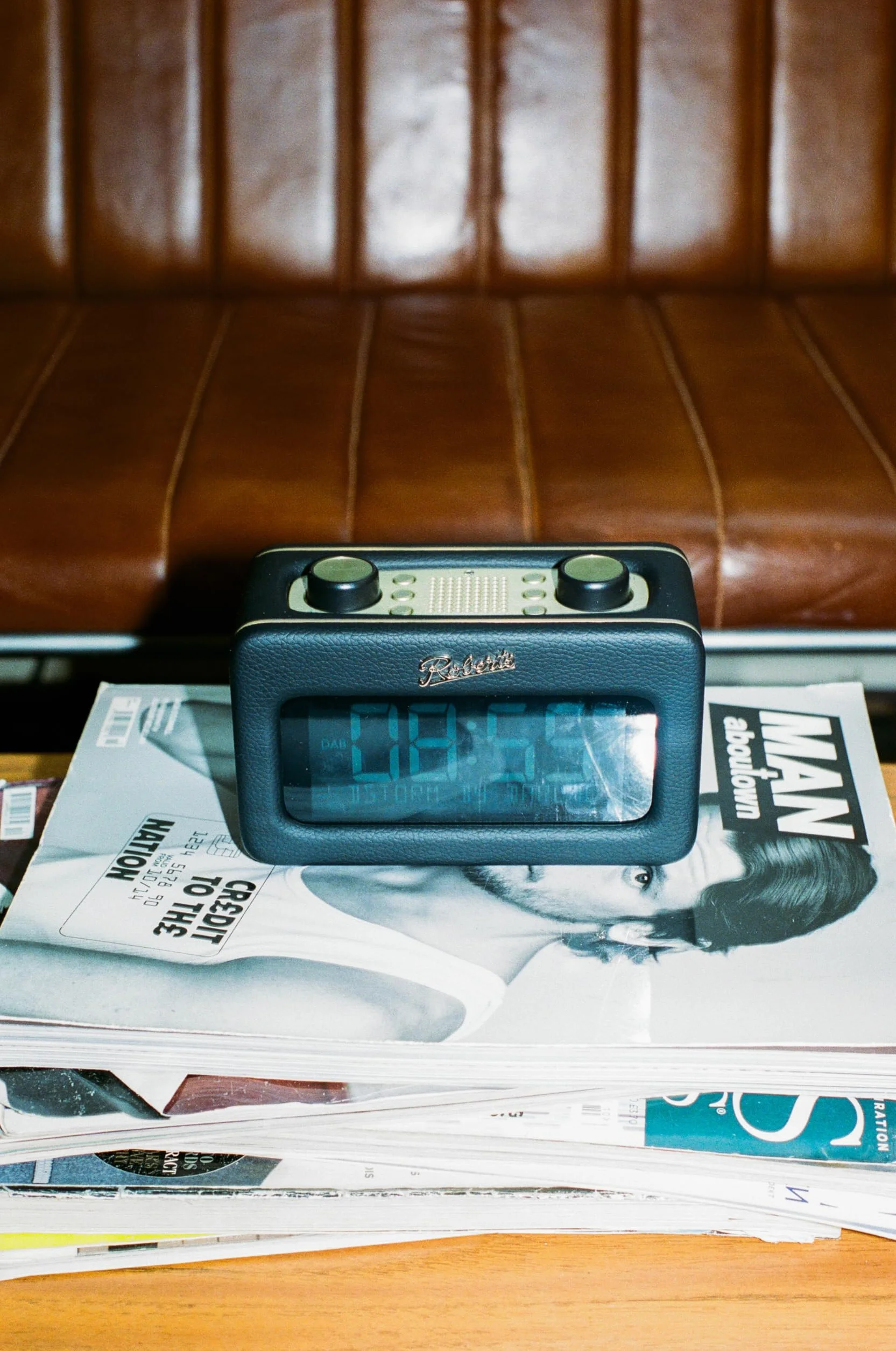 Roberts Revival Rest Radiobudzik retro Dab+/FM/Bluetooth Czarny