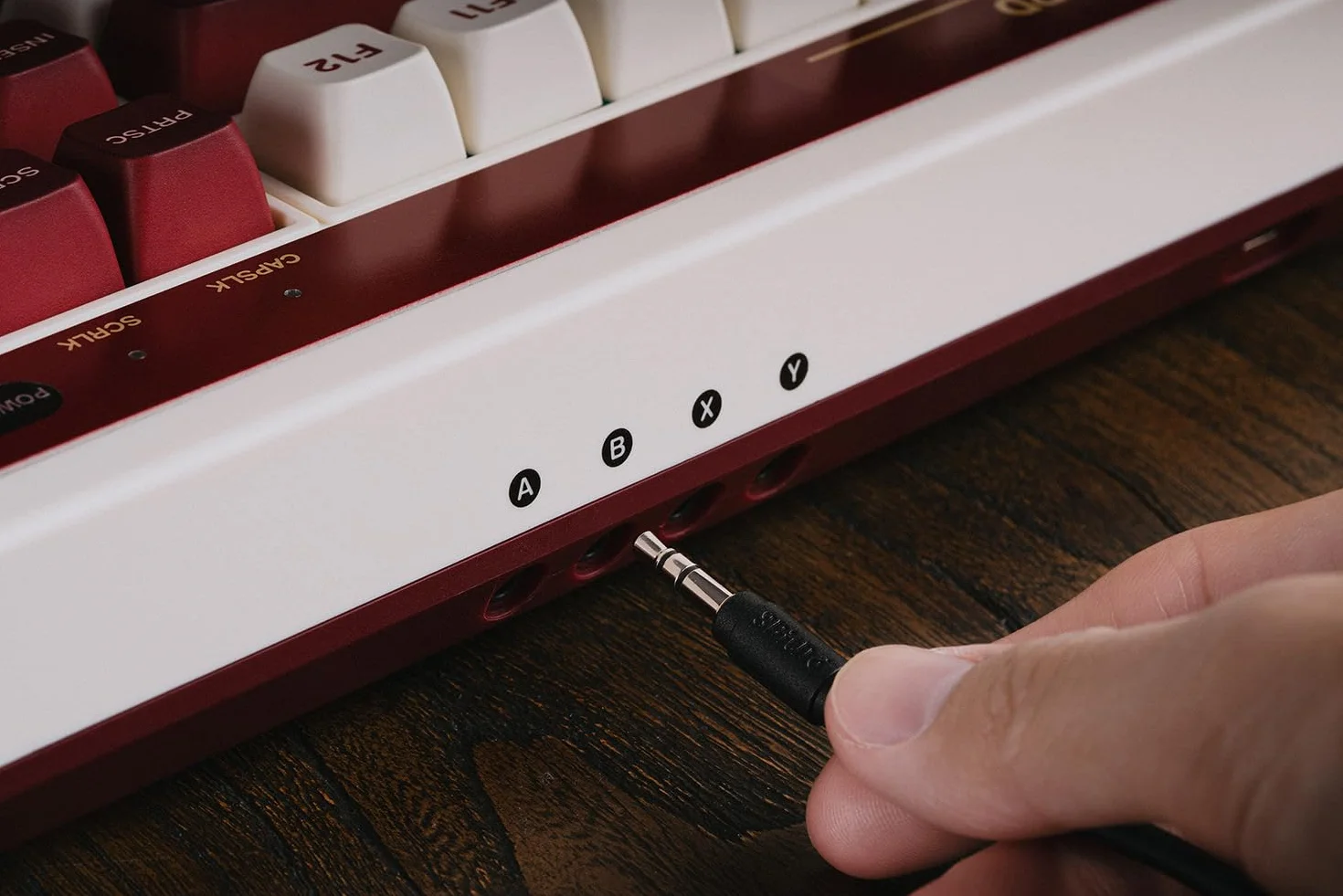 8BitDo Retro Mechanical Keyboard Fami Edition