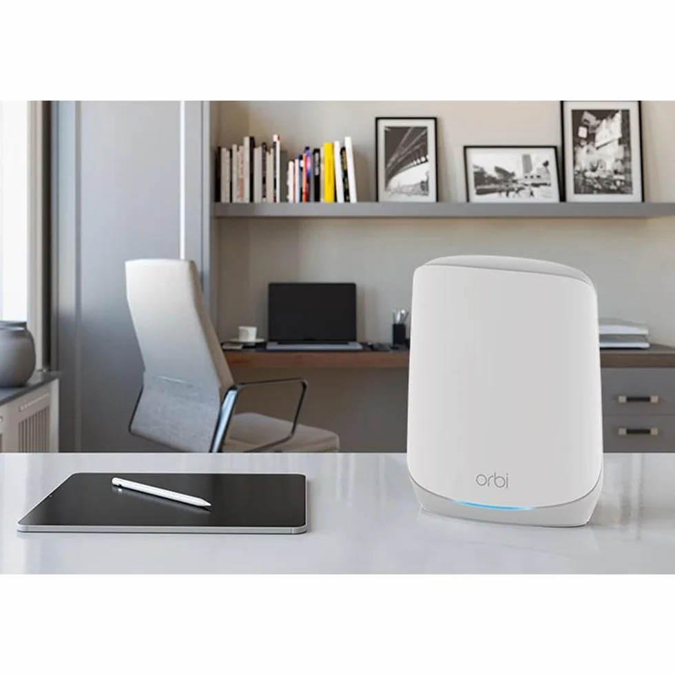 NETGEAR System Orbi Whole Home Tri-Band Mesh WiFi 6 (RBK763S) — router z 2 wzmacniaczami satelitarnymi - Zasięg do 525 m2, 75 urządzeń - AX5400 (do 5,4 Gb/s)