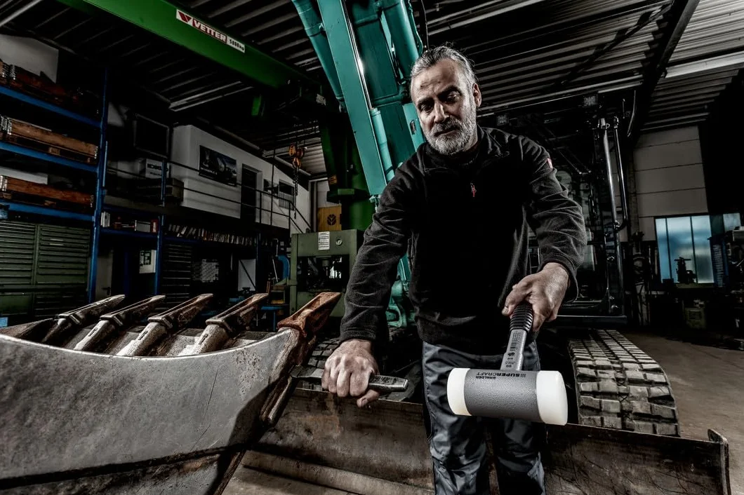Supercraft młotek ochronny, z odpornym na pęknięcia trzonkiem z rur stalowych i ergonomicznie ukształtowanym, antypoślizgowym uchwytem | śr. = 50 mm | 3377.050