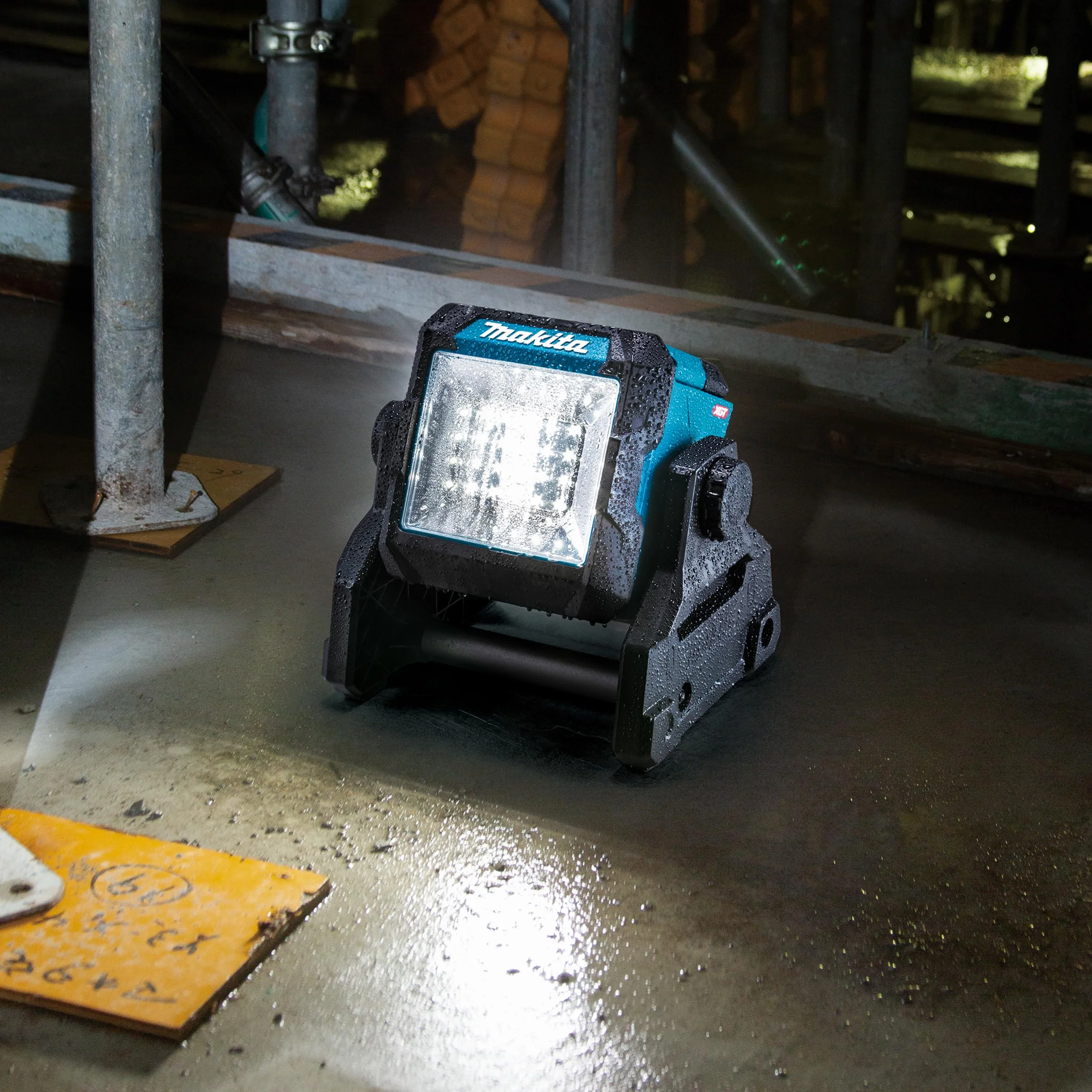 Makita Gt Lampa Robocza, Wielokolorowy, 1100 lumenów