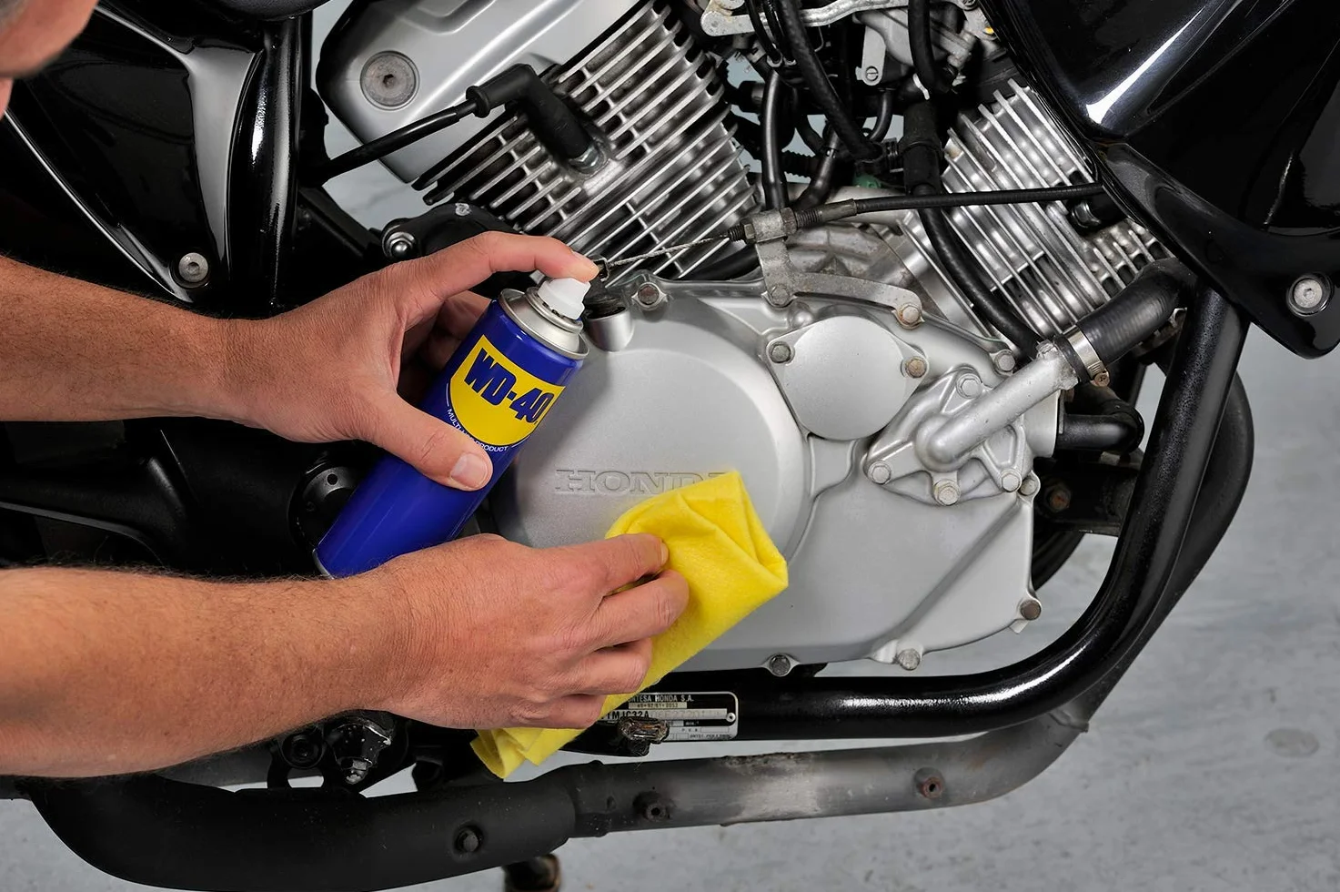 Wd-40 34691 uniwersalny lubrykant 200 ml Wd-40