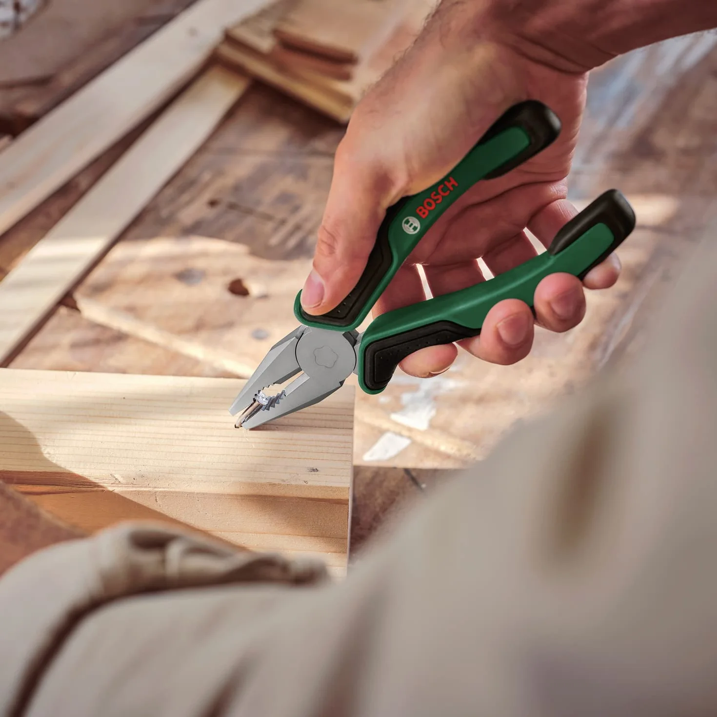 Bosch 4-częściowy zestaw szczypiec (4 pary, szczypce boczne, kombinerki, szczypce długie, klucz nastawny, ergonomiczne uchwyty z miękką okładziną Softgrip, niklowana powierzchnia)