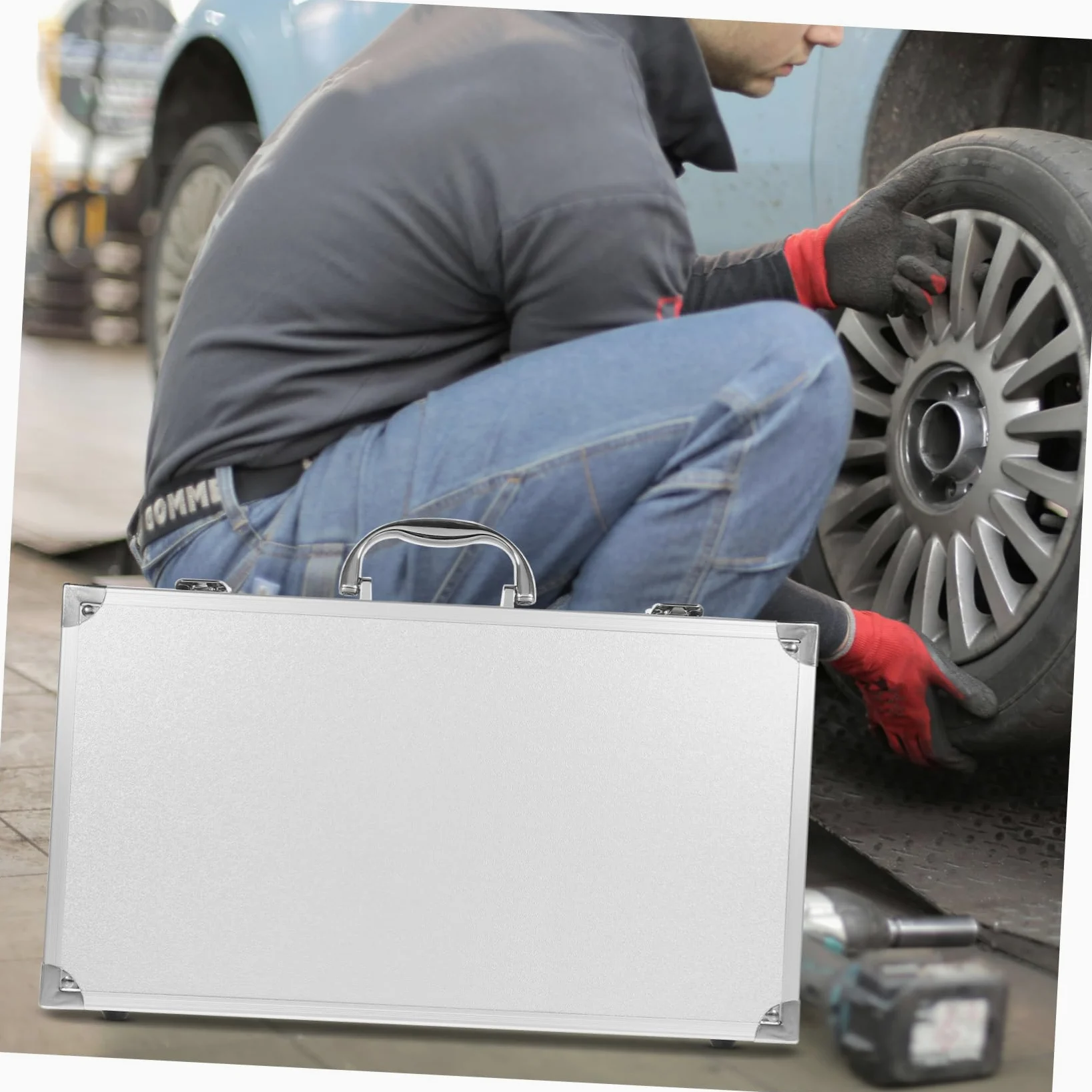 Aluminiowa twarda walizka na narzędzia z przenośnym wyświetlaczem podróżny pojemnik na makijaż dla mężczyzn, teczka i przechowywanie sprzętu technika.