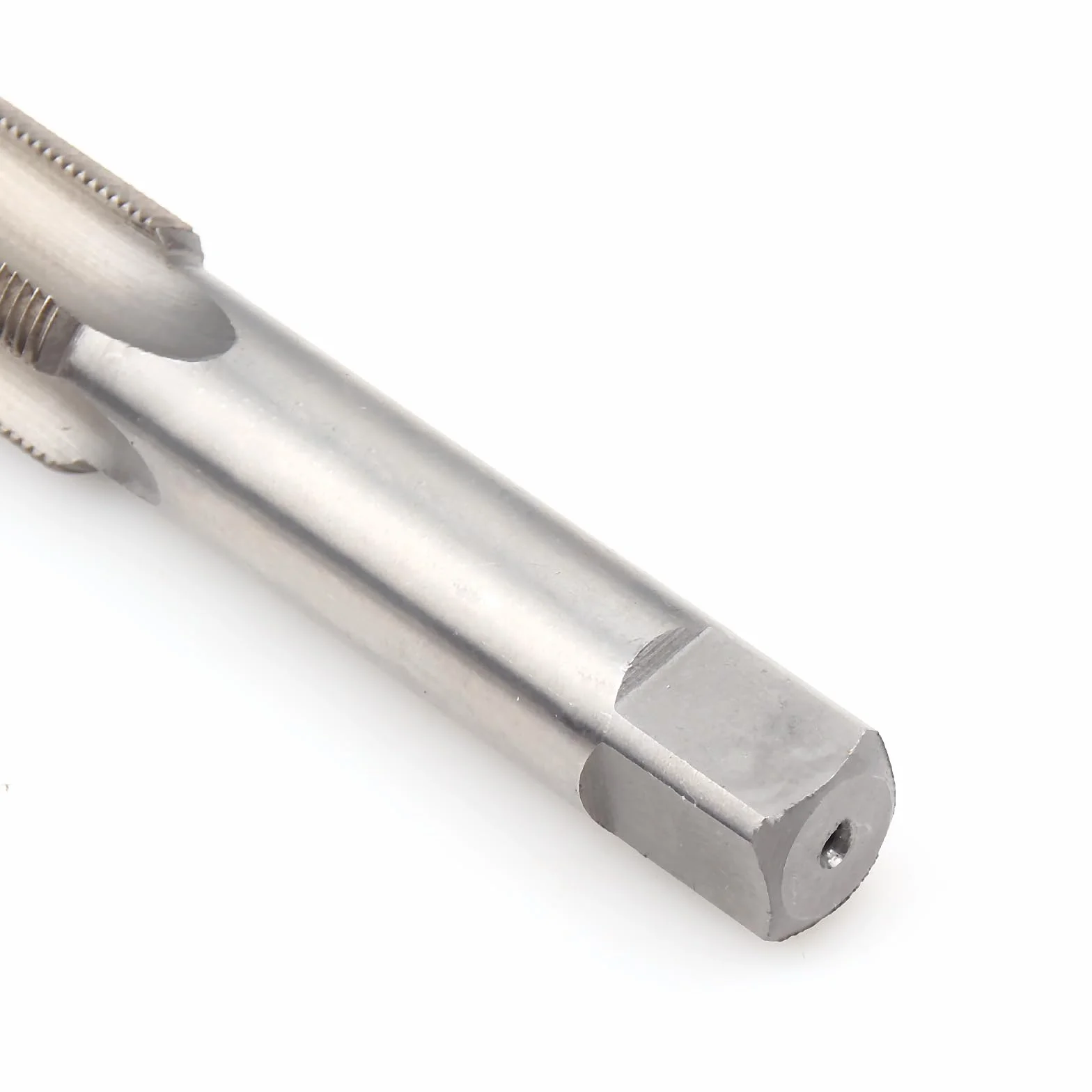 Gwintownik UN 2.5-1.3 cm-8, HSS 1-1/2X8 UN Tap Right Hand | Gwintownik prosty 1-1/2-8, wykonany ze stali szybkotnącej M2, odpowiedni do gwintowania metali.
