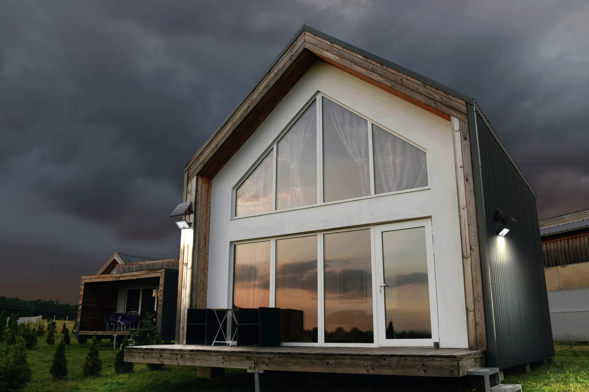 OSRAM LED-Solar-Außenleuchte Endura Outdoor schwarz mit Flutlicht und Solar-Panel, 5 m langes Kabel, mit Fernbedienung und PIR-Bewegungsmelder, 30 W, 4500 lm, 840, 4000 K Lichtfarbe, EEK A | ENDURA Flood Split Solar Sensor, Outdoor Lanterns, czarny, 35000